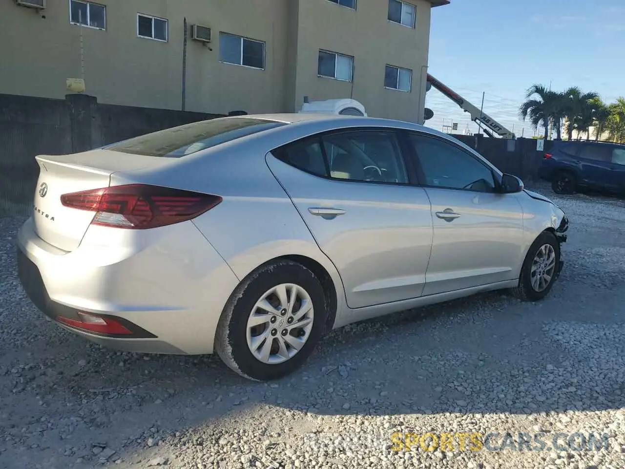 3 fotografías del automóvil dañado 5NPD74LF3KH494798 HYUNDAI ELANTRA 2019