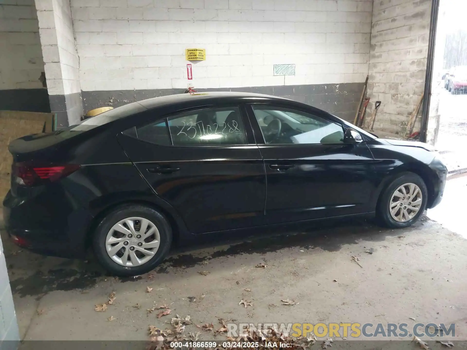 12 fotografías del automóvil dañado 5NPD74LF4KH424811 HYUNDAI ELANTRA 2019