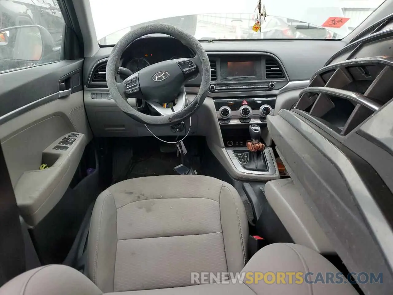 8 fotografías del automóvil dañado 5NPD74LF4KH440250 HYUNDAI ELANTRA 2019
