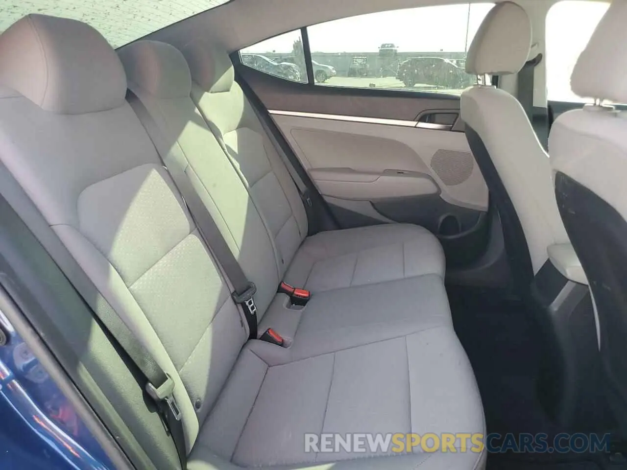 10 fotografías del automóvil dañado 5NPD74LF4KH440734 HYUNDAI ELANTRA 2019