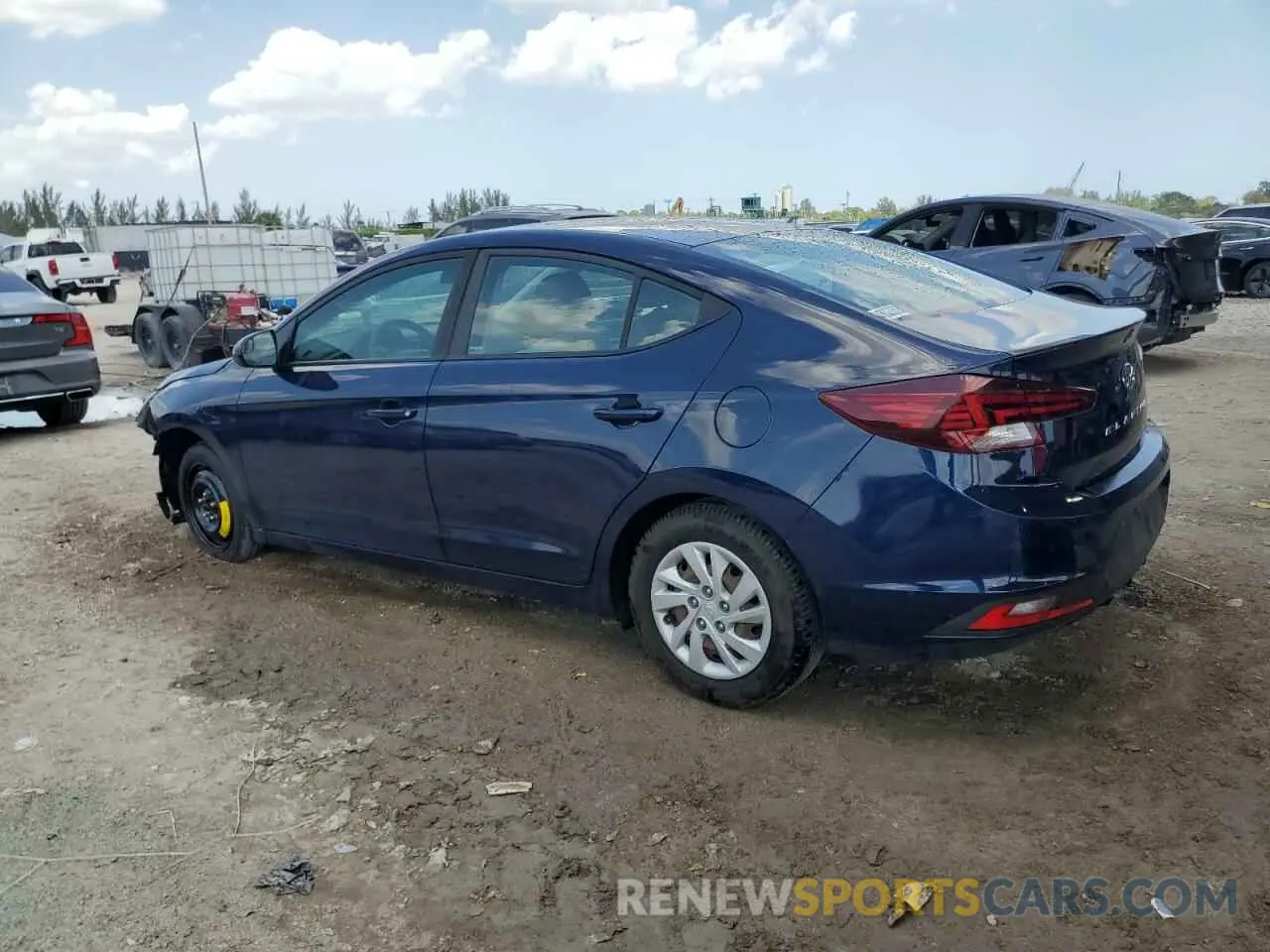 2 fotografías del automóvil dañado 5NPD74LF4KH442418 HYUNDAI ELANTRA 2019