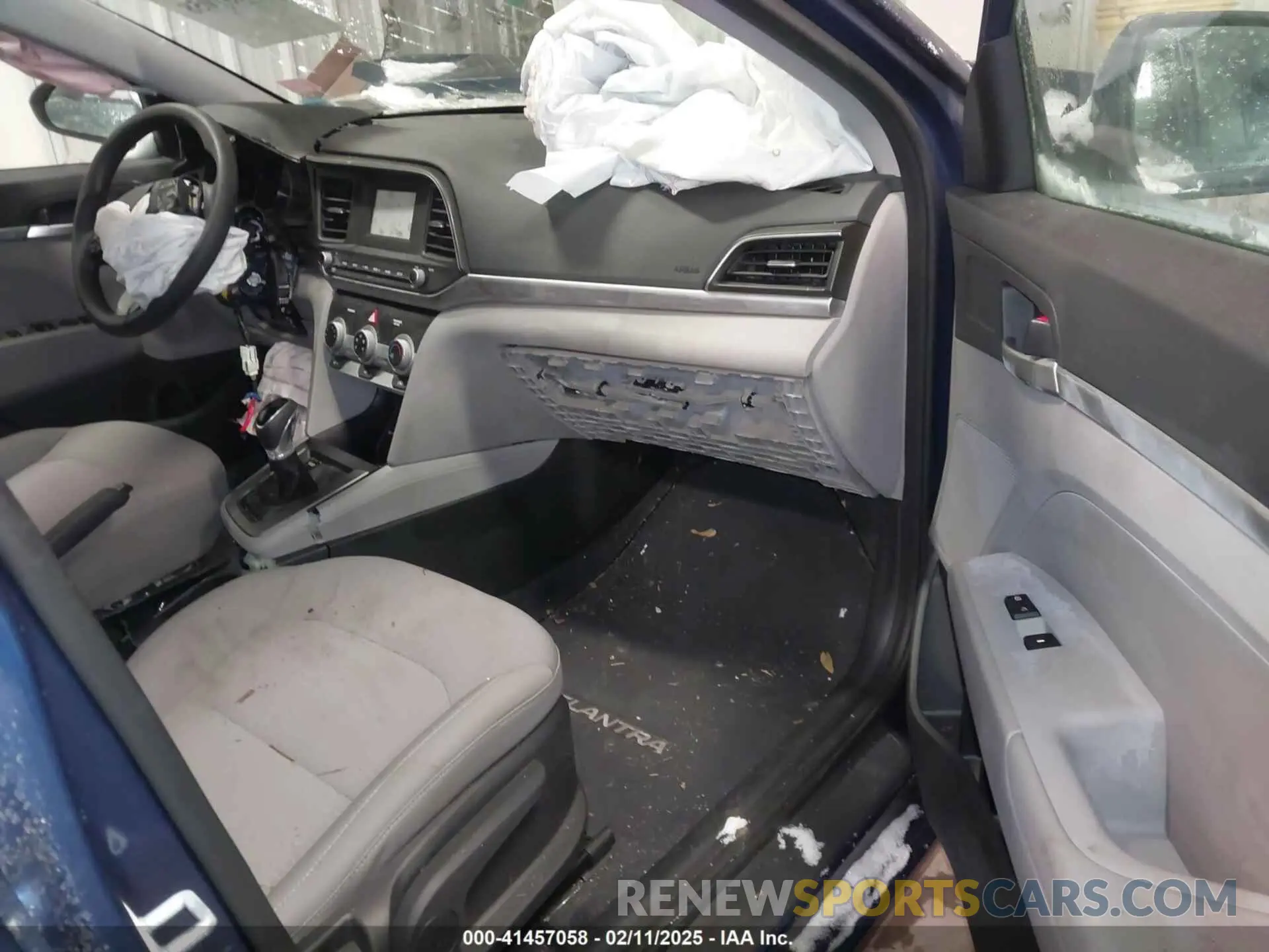 5 fotografías del automóvil dañado 5NPD74LF4KH448588 HYUNDAI ELANTRA 2019