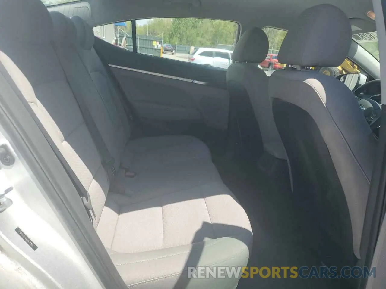 10 fotografías del automóvil dañado 5NPD74LF4KH474480 HYUNDAI ELANTRA 2019