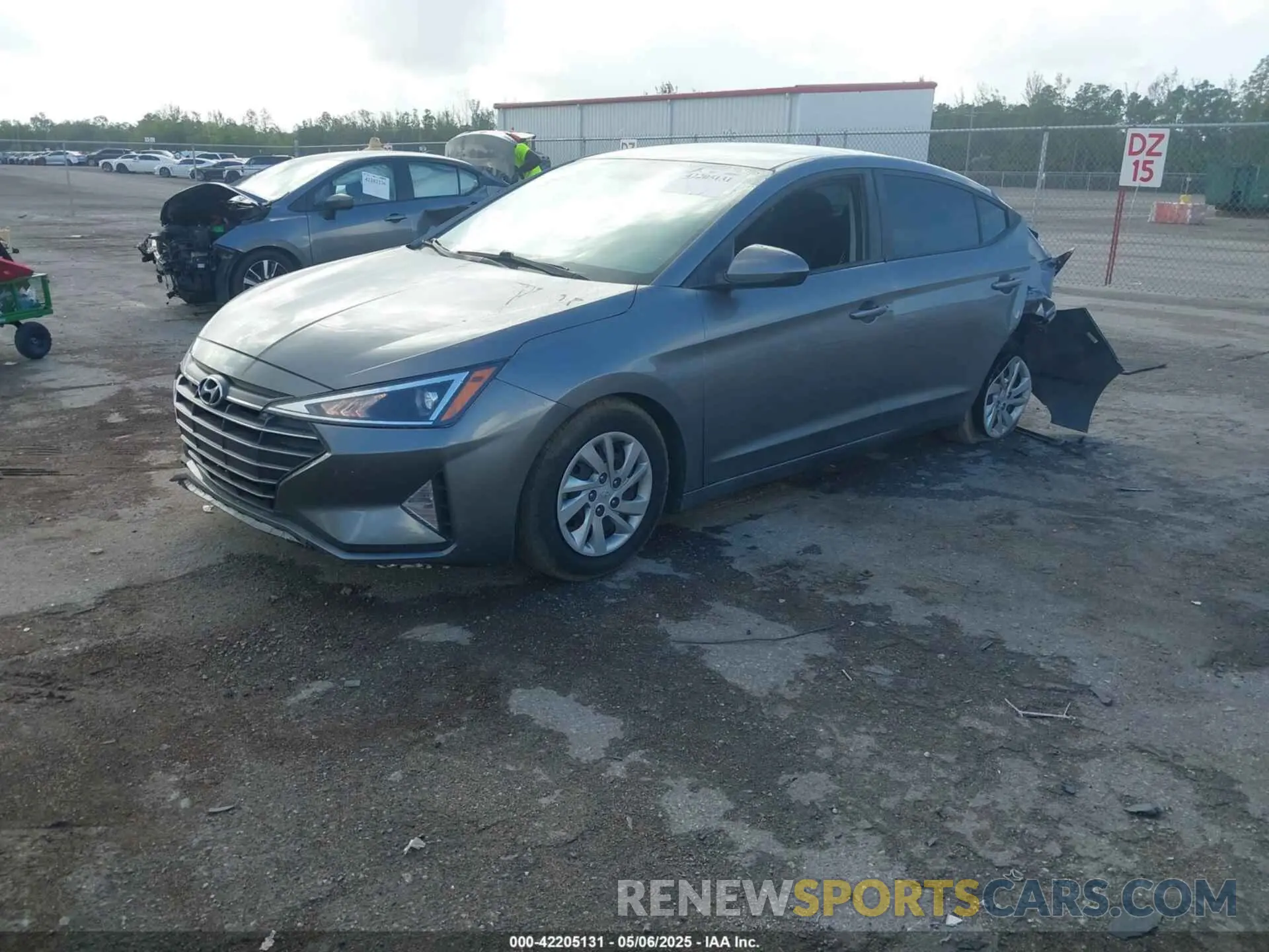 2 fotografías del automóvil dañado 5NPD74LF4KH488752 HYUNDAI ELANTRA 2019
