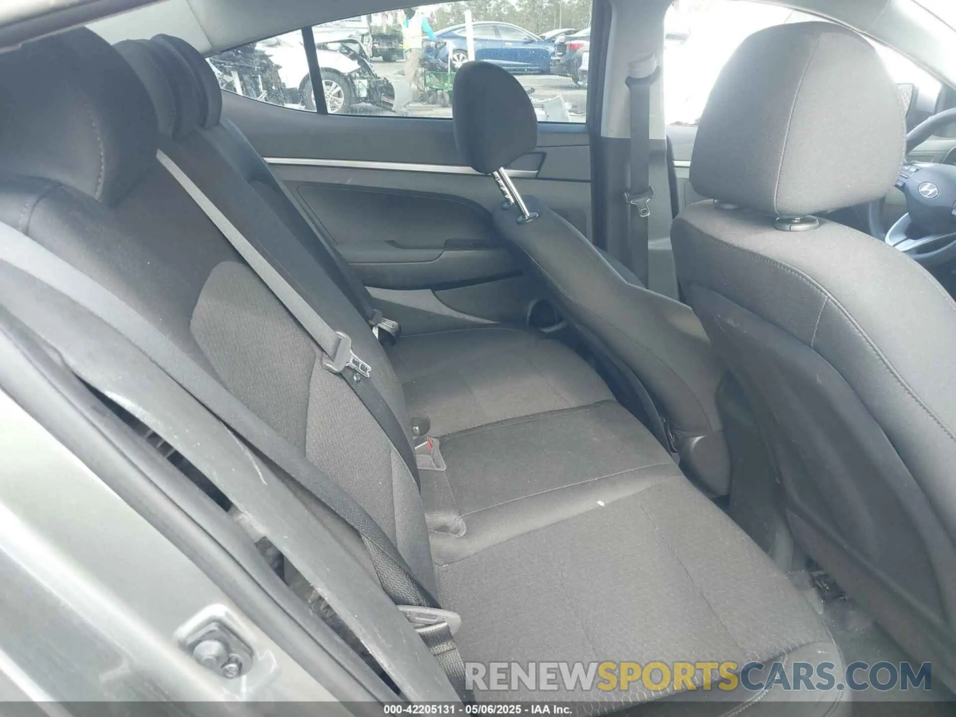8 fotografías del automóvil dañado 5NPD74LF4KH488752 HYUNDAI ELANTRA 2019