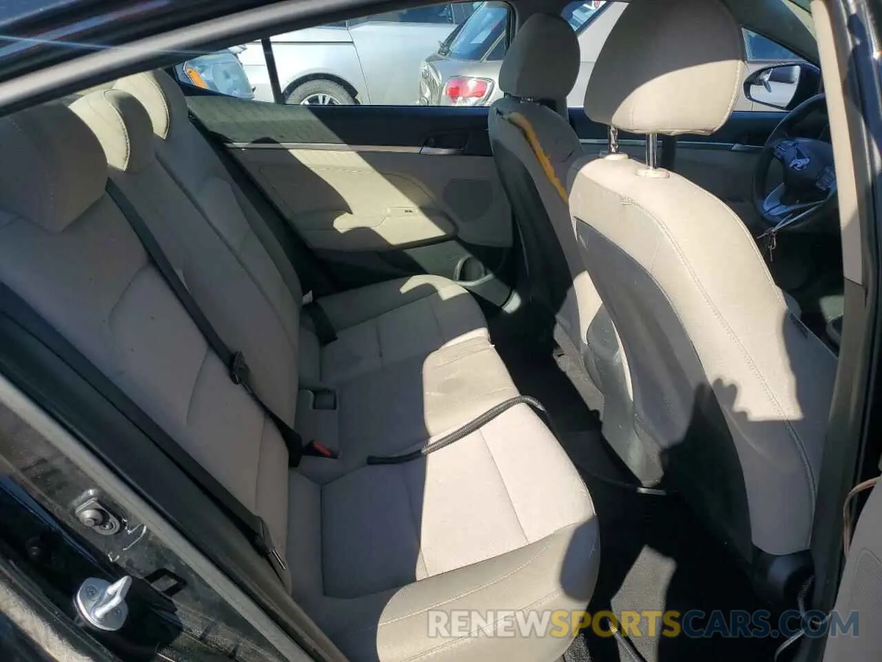 10 fotografías del automóvil dañado 5NPD74LF4KH493868 HYUNDAI ELANTRA 2019