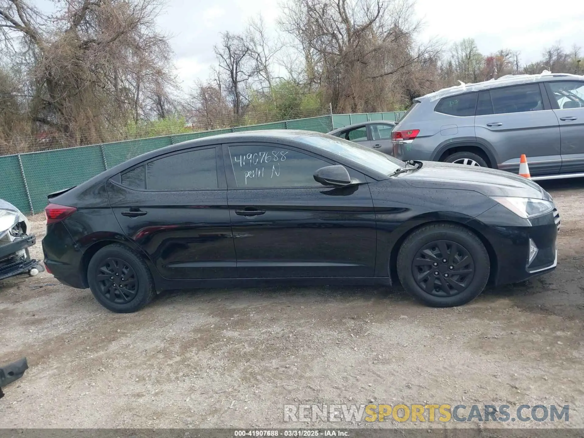 14 fotografías del automóvil dañado 5NPD74LF5KH420136 HYUNDAI ELANTRA 2019