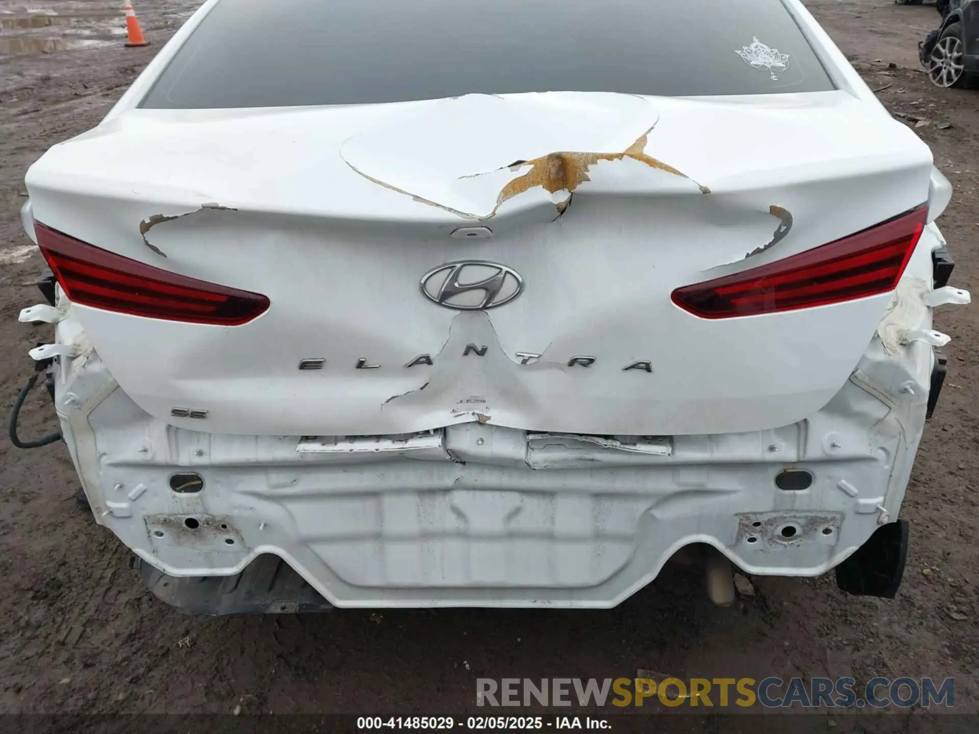 20 fotografías del automóvil dañado 5NPD74LF5KH461138 HYUNDAI ELANTRA 2019