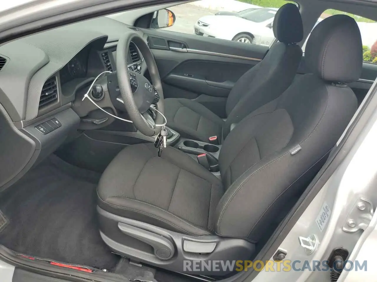 7 fotografías del automóvil dañado 5NPD74LF6KH468387 HYUNDAI ELANTRA 2019