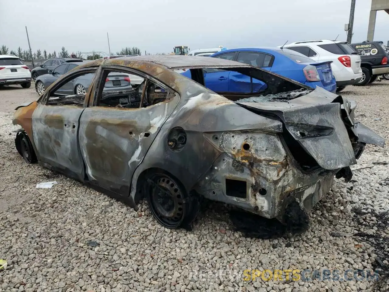 2 fotografías del automóvil dañado 5NPD74LF6KH494018 HYUNDAI ELANTRA 2019