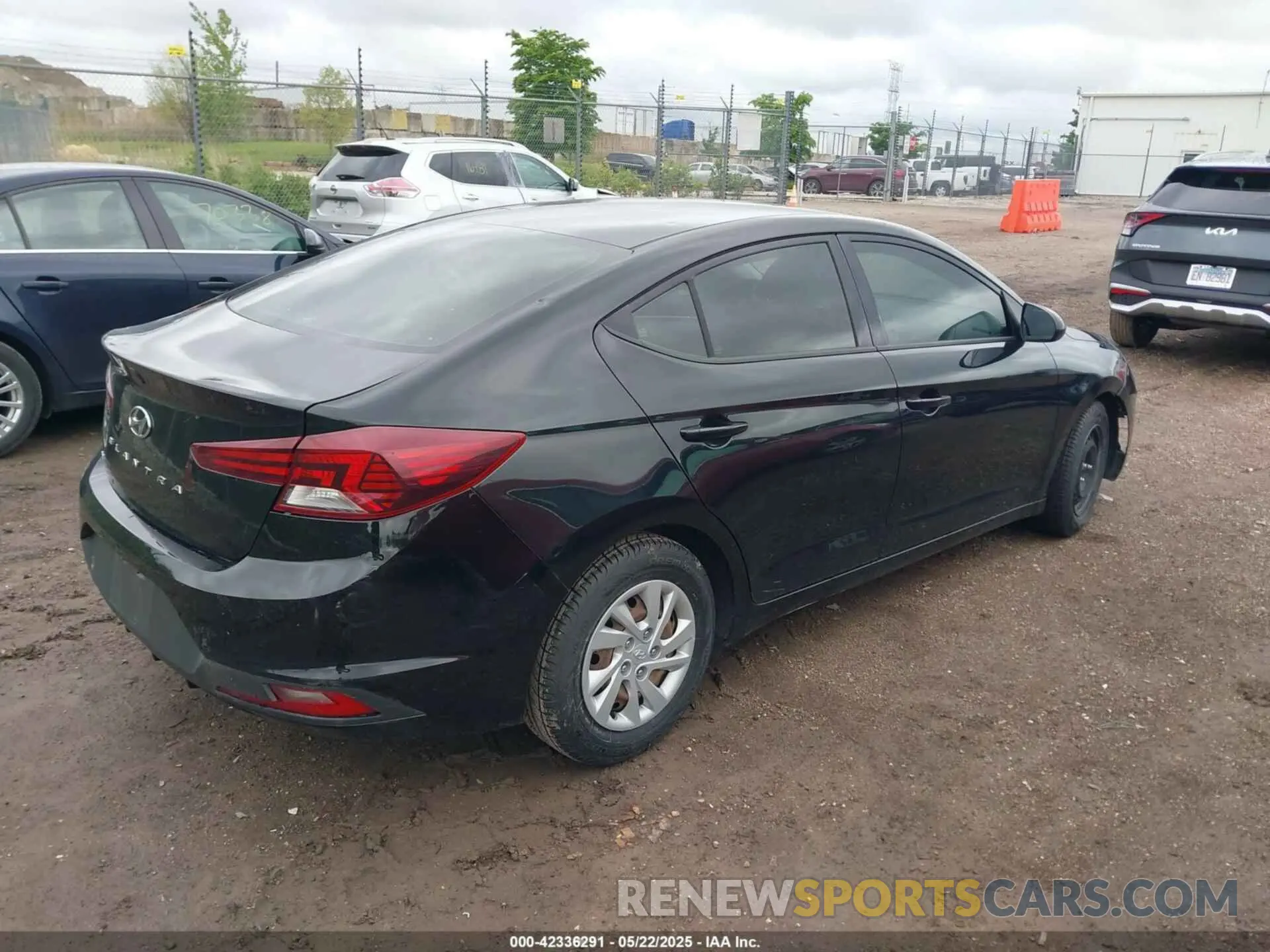 4 fotografías del automóvil dañado 5NPD74LF7KH430814 HYUNDAI ELANTRA 2019