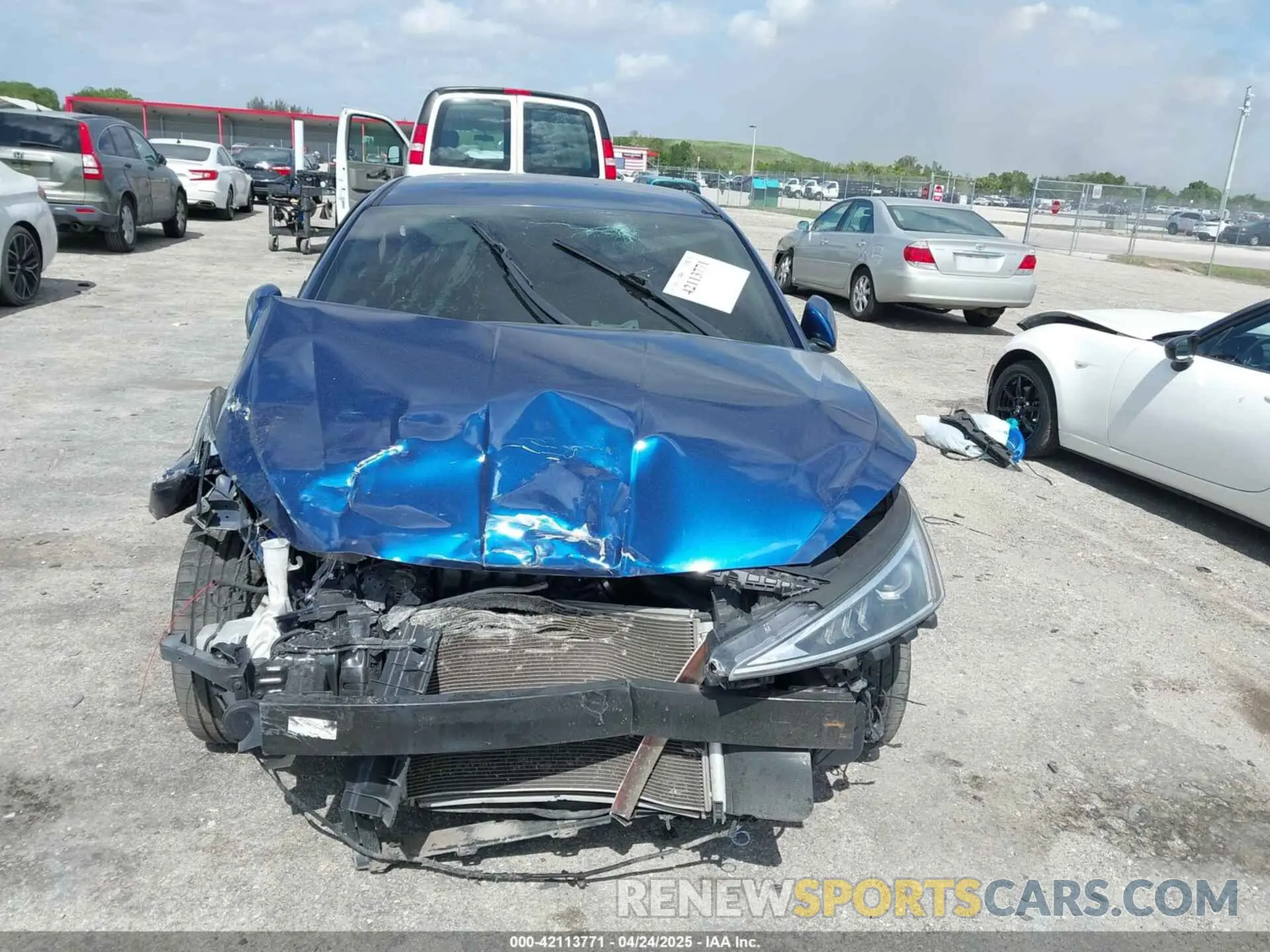 12 fotografías del automóvil dañado 5NPD74LF7KH464235 HYUNDAI ELANTRA 2019