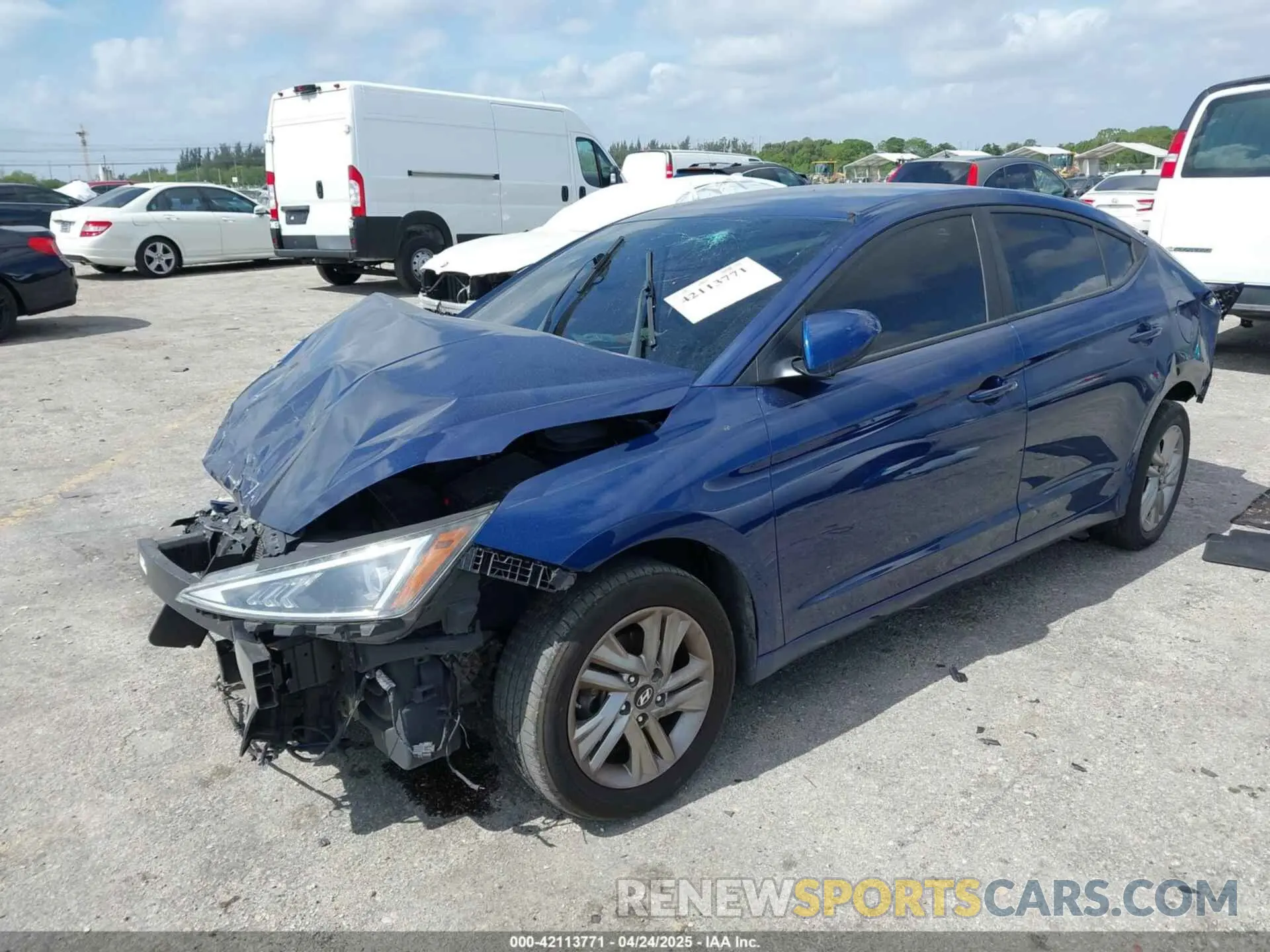 2 fotografías del automóvil dañado 5NPD74LF7KH464235 HYUNDAI ELANTRA 2019