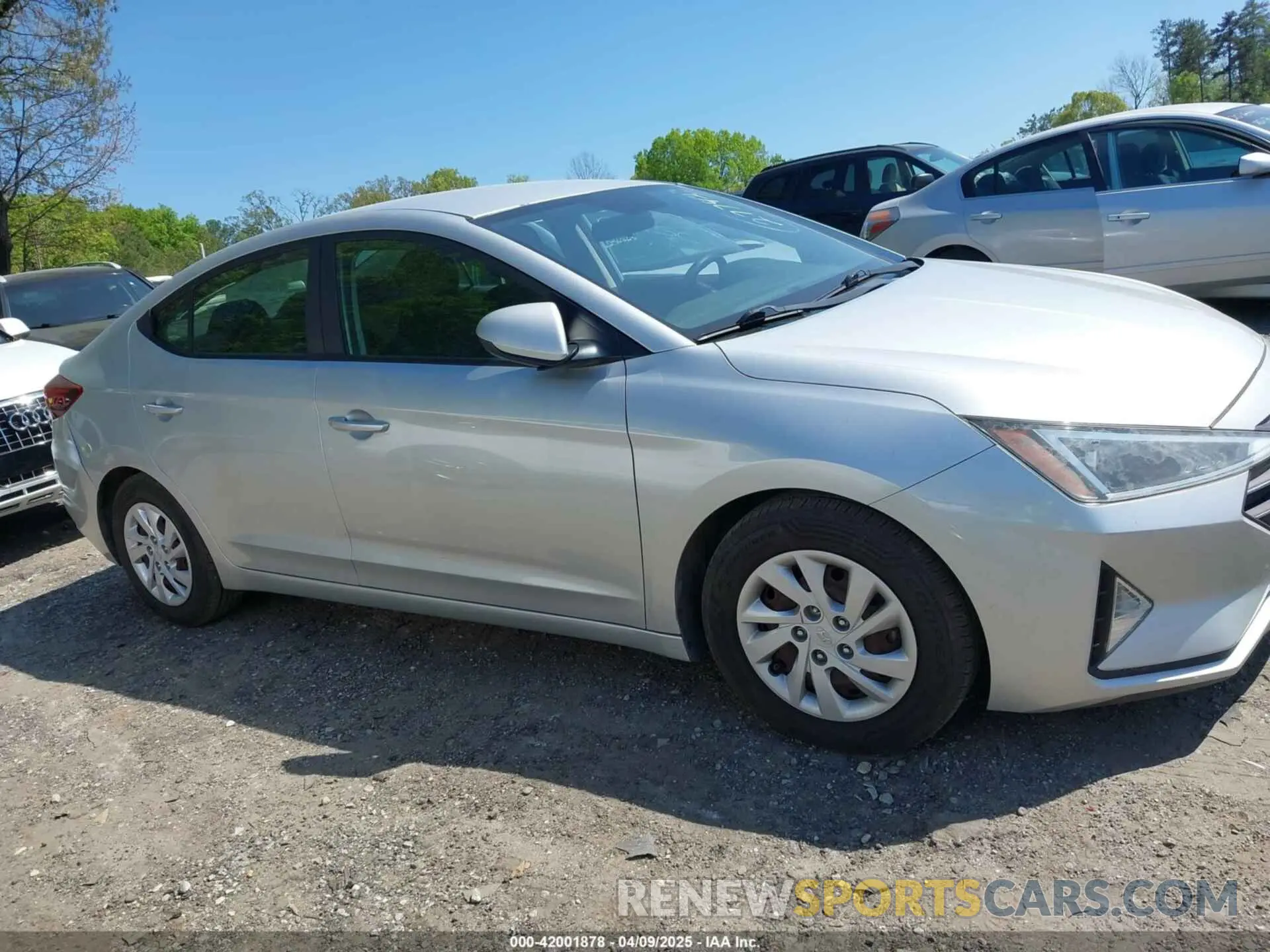 12 fotografías del automóvil dañado 5NPD74LF8KH406795 HYUNDAI ELANTRA 2019