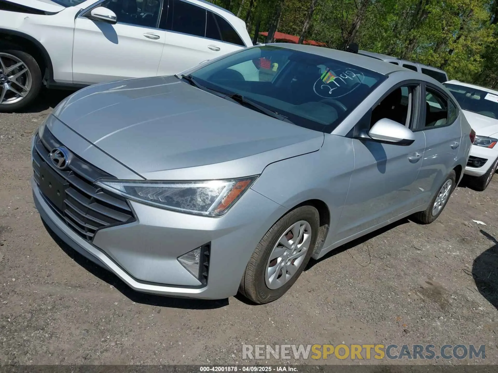 2 fotografías del automóvil dañado 5NPD74LF8KH406795 HYUNDAI ELANTRA 2019