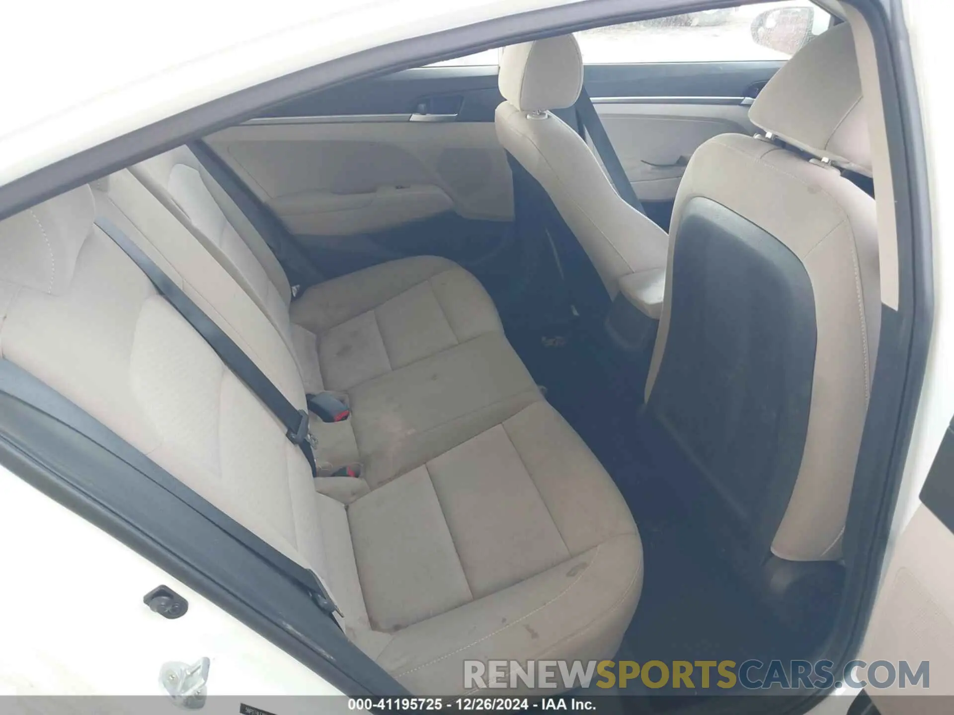 8 fotografías del automóvil dañado 5NPD74LF8KH439893 HYUNDAI ELANTRA 2019