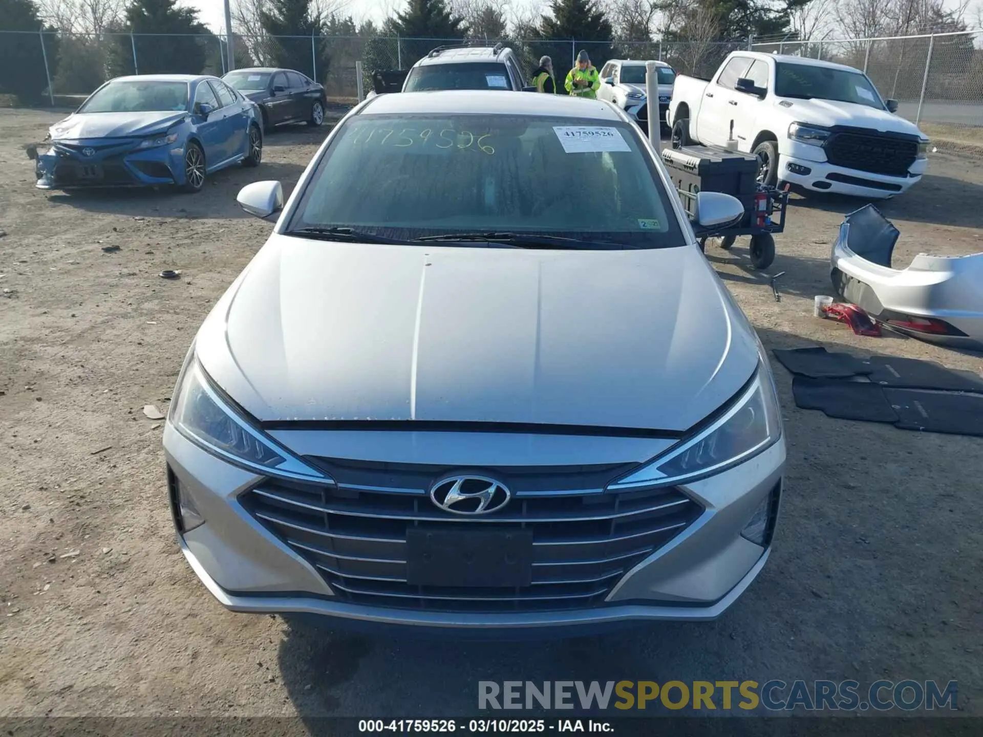 13 fotografías del automóvil dañado 5NPD74LF8KH440977 HYUNDAI ELANTRA 2019