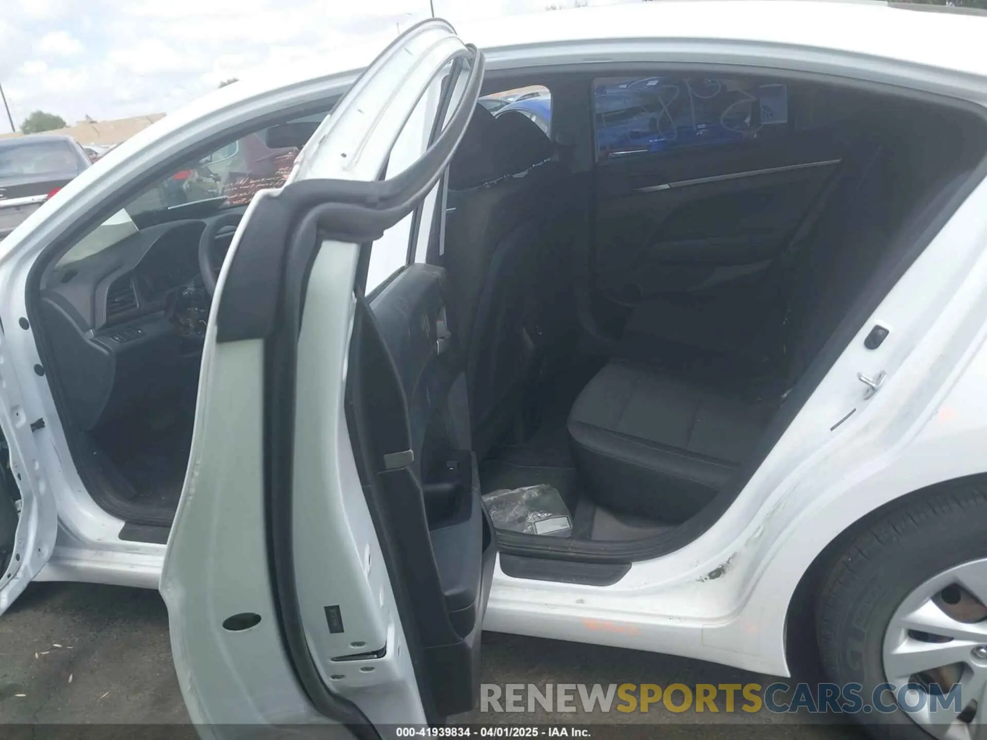 8 fotografías del automóvil dañado 5NPD74LF8KH466771 HYUNDAI ELANTRA 2019