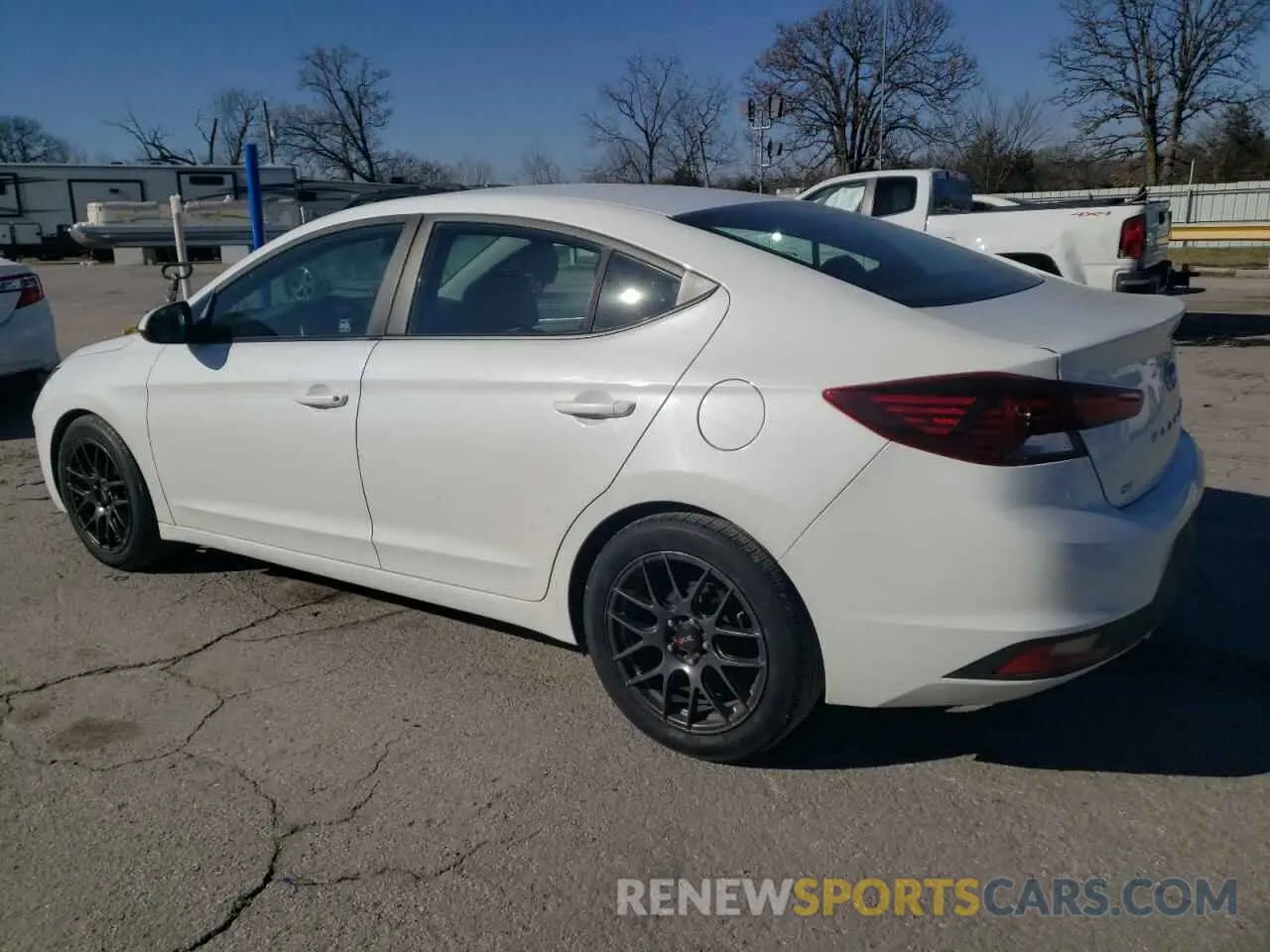 2 fotografías del automóvil dañado 5NPD74LF8KH470528 HYUNDAI ELANTRA 2019