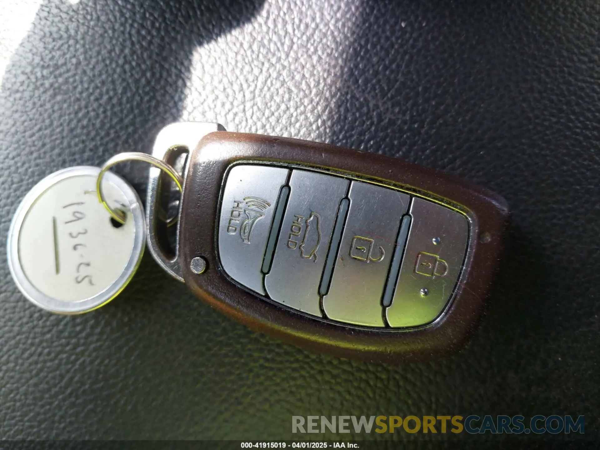 11 fotografías del automóvil dañado 5NPD74LF8KH491119 HYUNDAI ELANTRA 2019