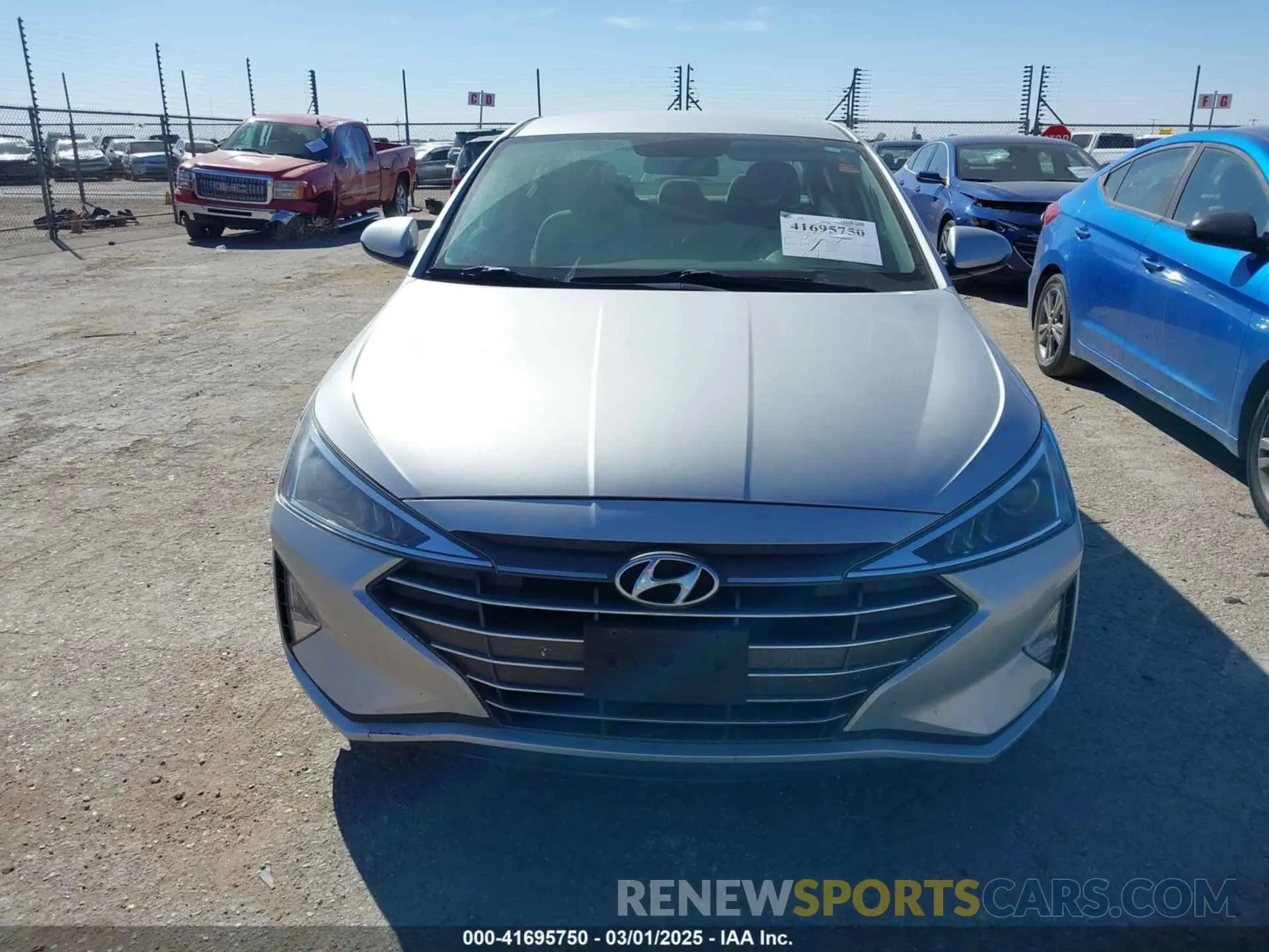 12 fotografías del automóvil dañado 5NPD74LF9KH412055 HYUNDAI ELANTRA 2019