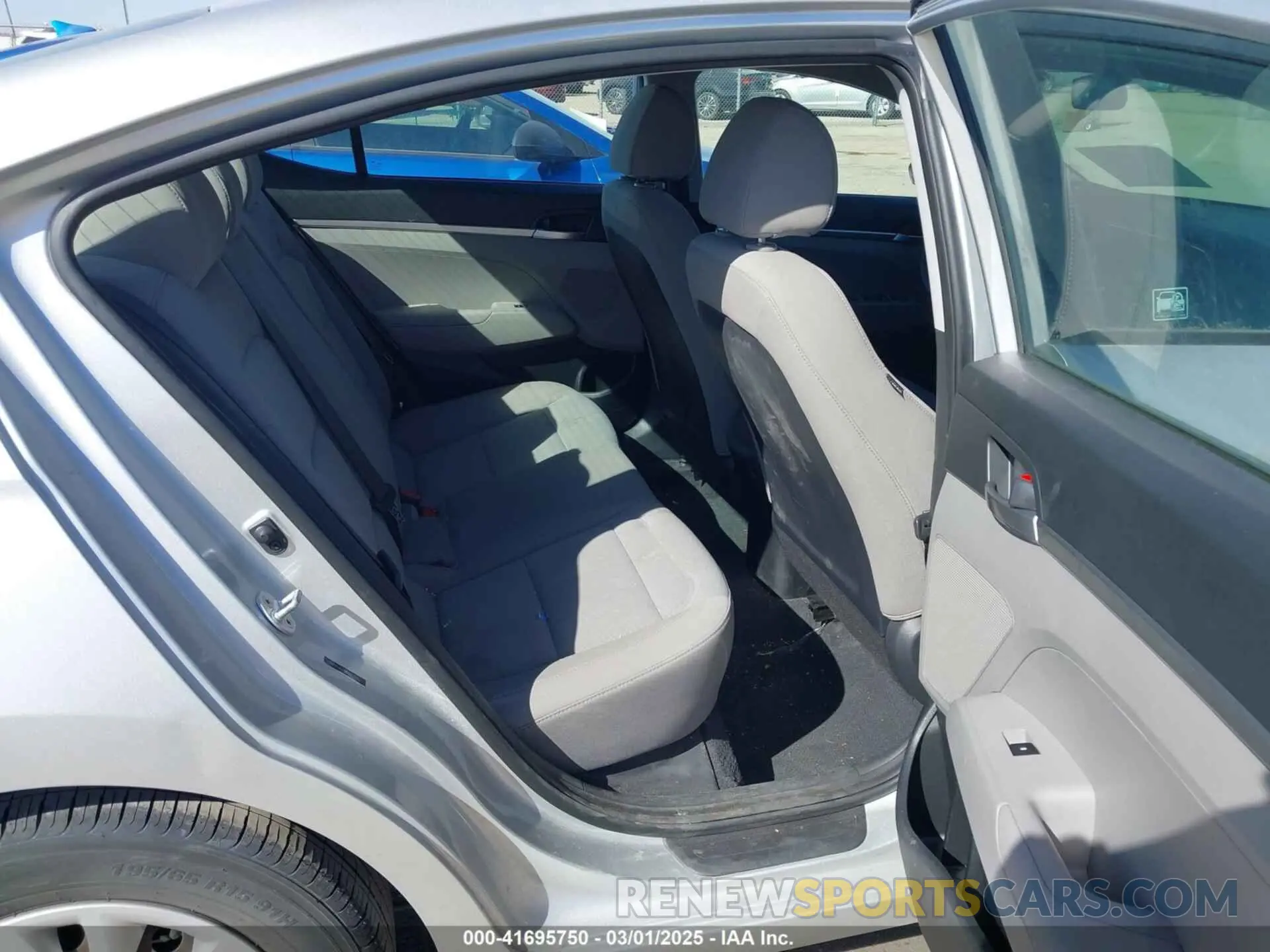 8 fotografías del automóvil dañado 5NPD74LF9KH412055 HYUNDAI ELANTRA 2019