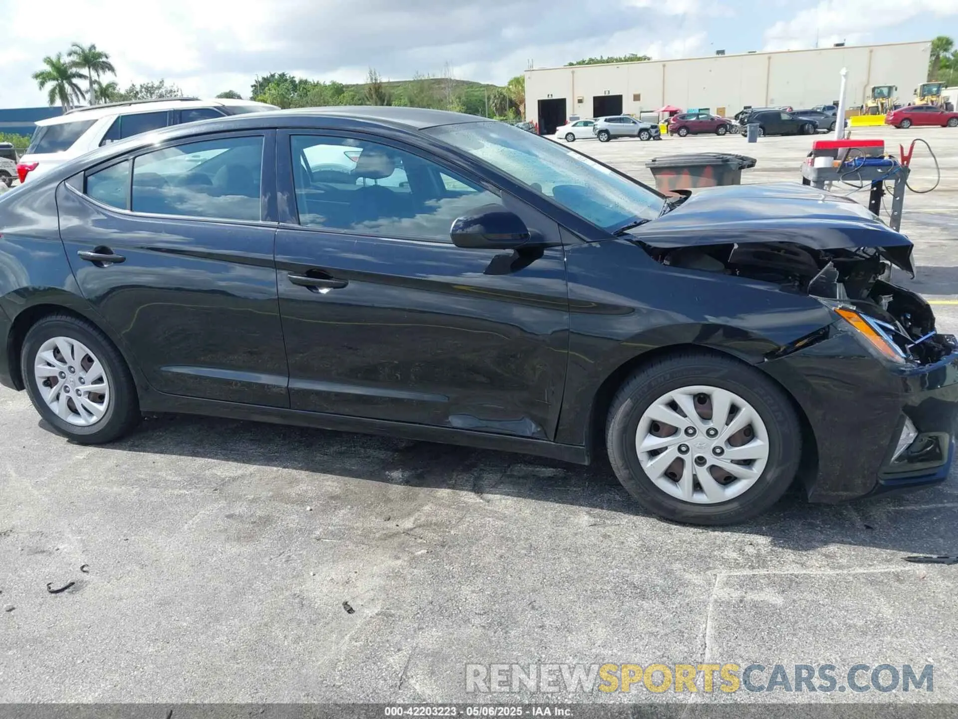 12 fotografías del automóvil dañado 5NPD74LF9KH467394 HYUNDAI ELANTRA 2019
