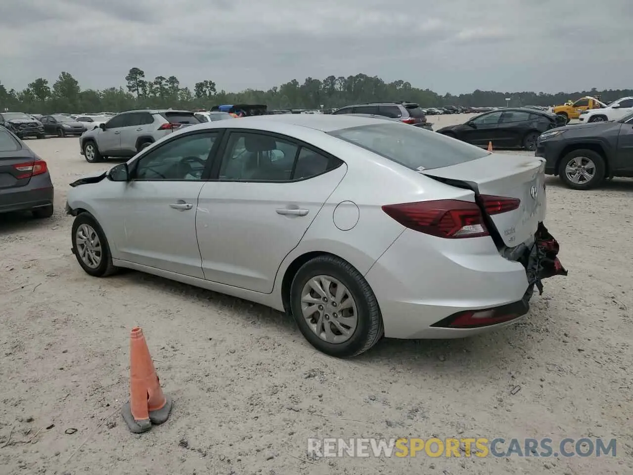 2 fotografías del automóvil dañado 5NPD74LF9KH495941 HYUNDAI ELANTRA 2019