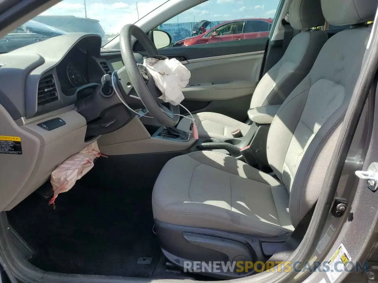7 fotografías del automóvil dañado 5NPD74LFXKH410606 HYUNDAI ELANTRA 2019