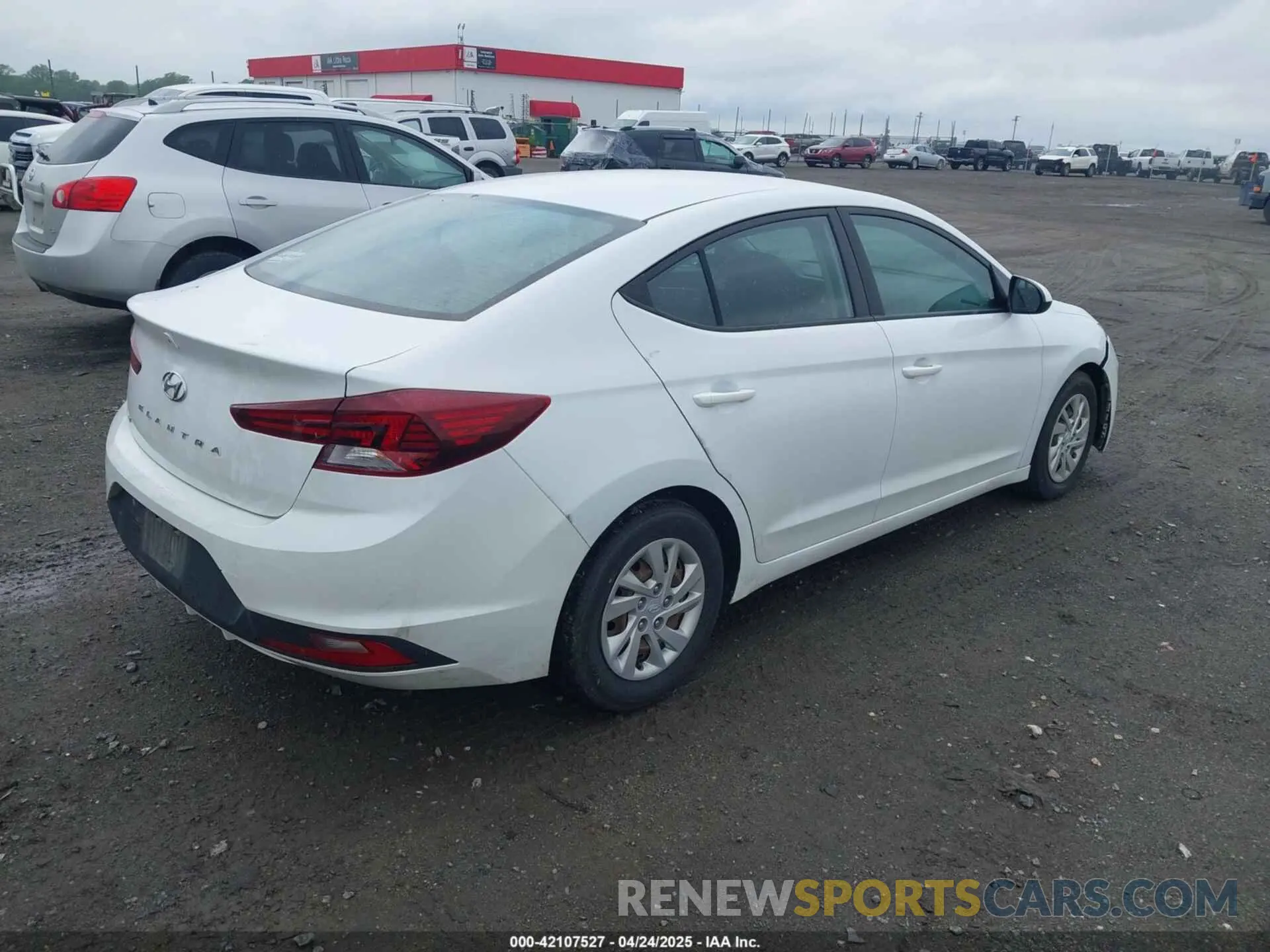 4 fotografías del automóvil dañado 5NPD74LFXKH425283 HYUNDAI ELANTRA 2019