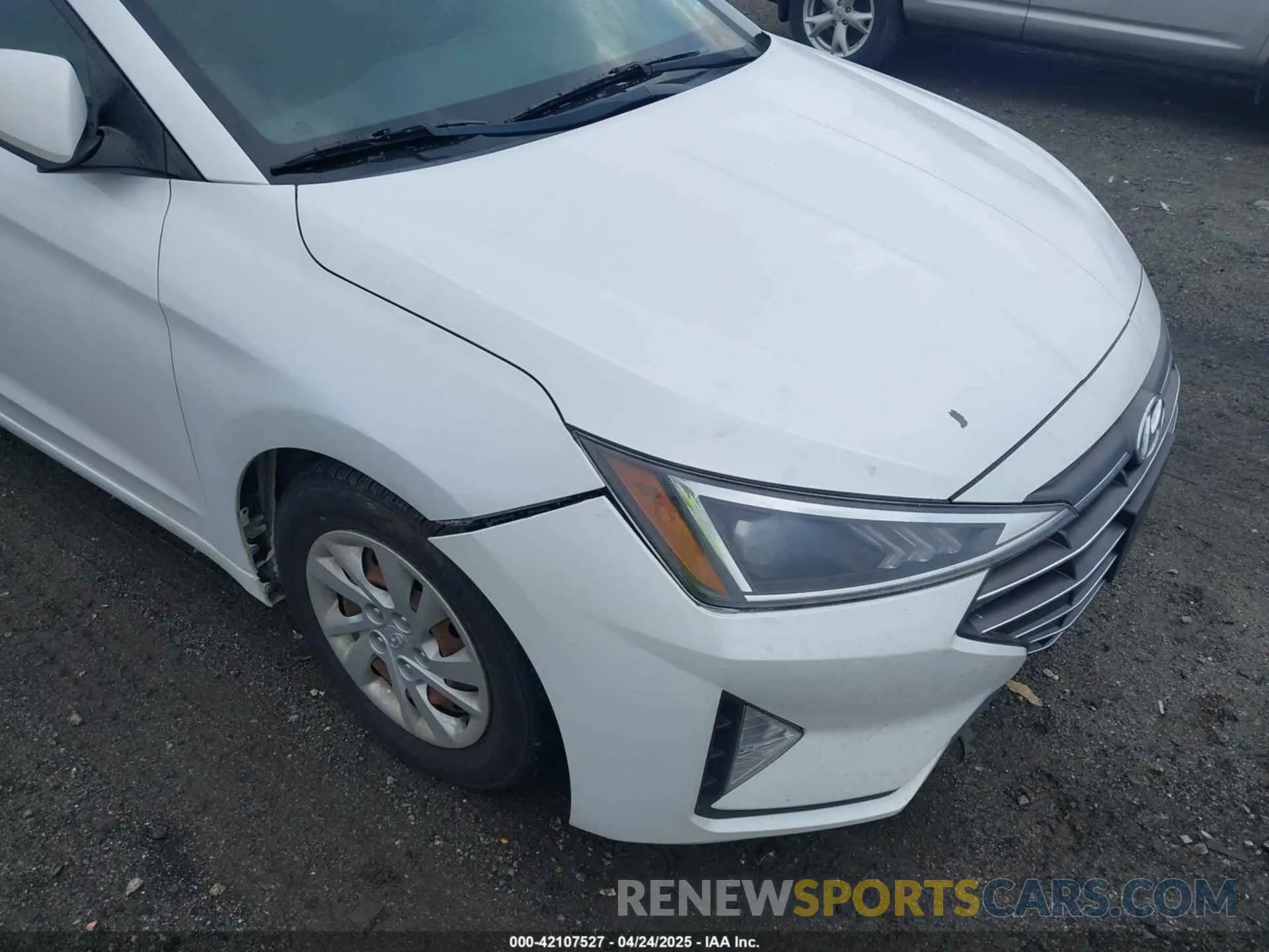 6 fotografías del automóvil dañado 5NPD74LFXKH425283 HYUNDAI ELANTRA 2019