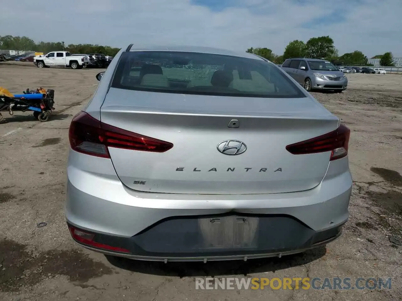 6 fotografías del automóvil dañado 5NPD74LFXKH471485 HYUNDAI ELANTRA 2019