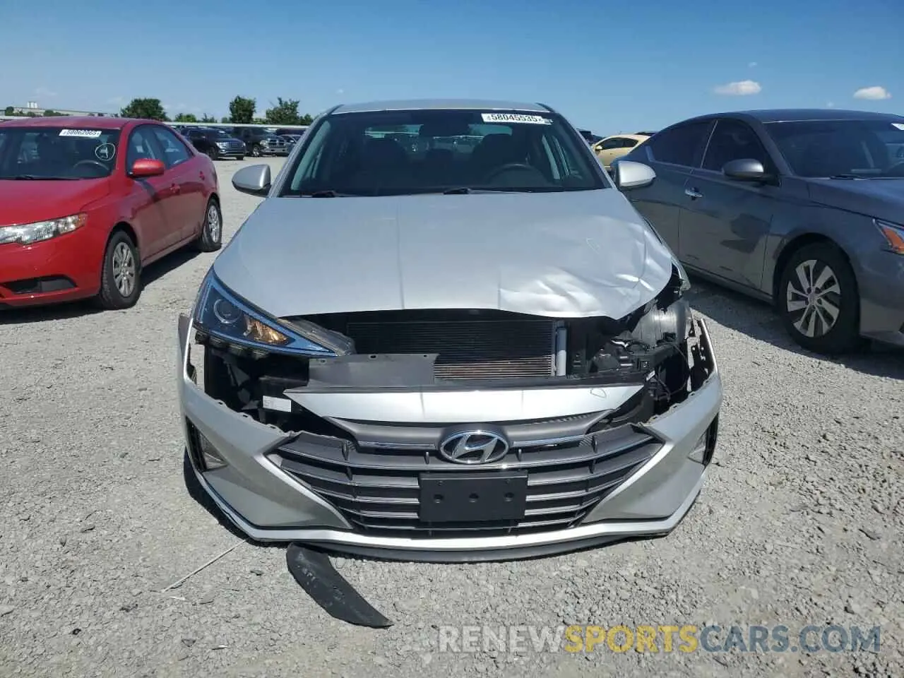 5 fotografías del automóvil dañado 5NPD74LFXKH488688 HYUNDAI ELANTRA 2019