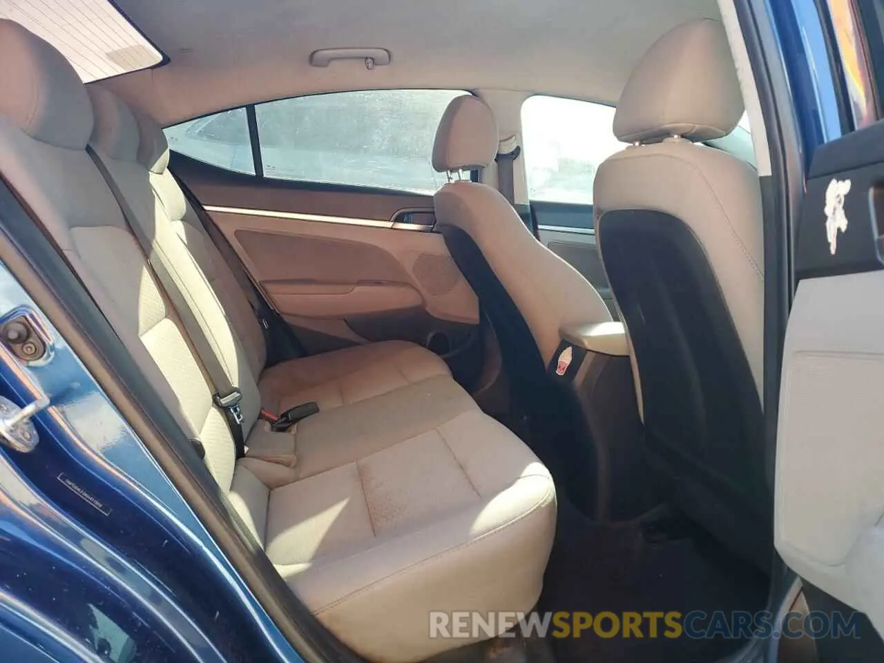 10 fotografías del automóvil dañado 5NPD84LF0KH411910 HYUNDAI ELANTRA 2019