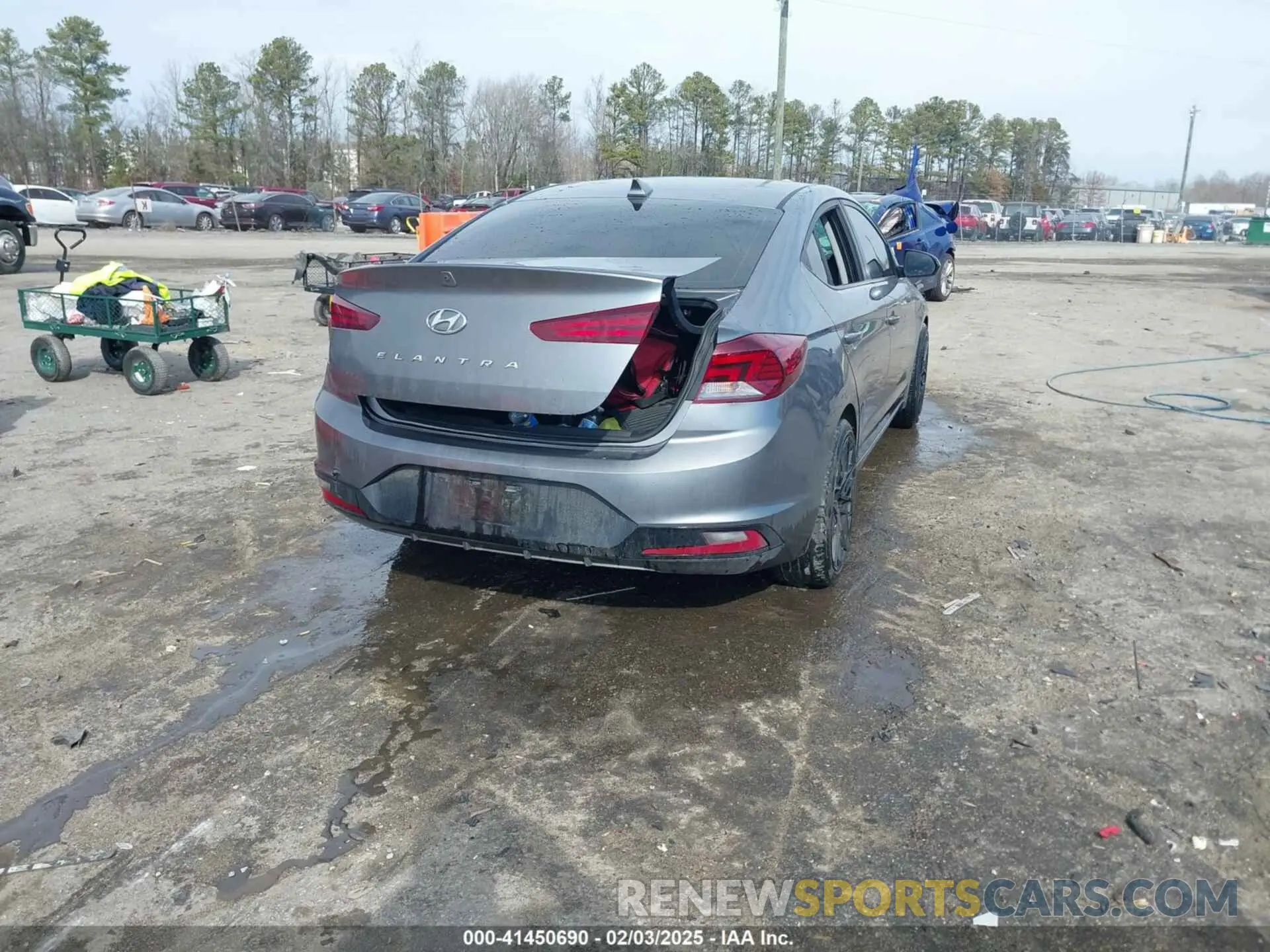 4 fotografías del automóvil dañado 5NPD84LF0KH420557 HYUNDAI ELANTRA 2019