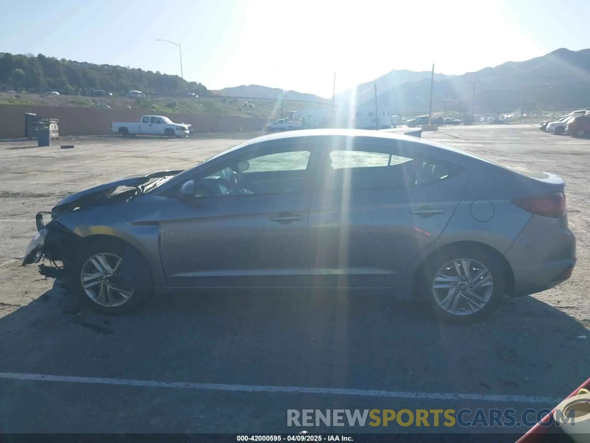 15 fotografías del automóvil dañado 5NPD84LF0KH422566 HYUNDAI ELANTRA 2019