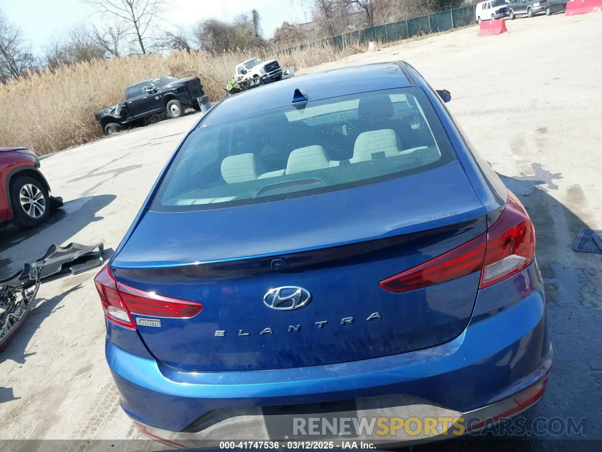 16 fotografías del automóvil dañado 5NPD84LF0KH435303 HYUNDAI ELANTRA 2019