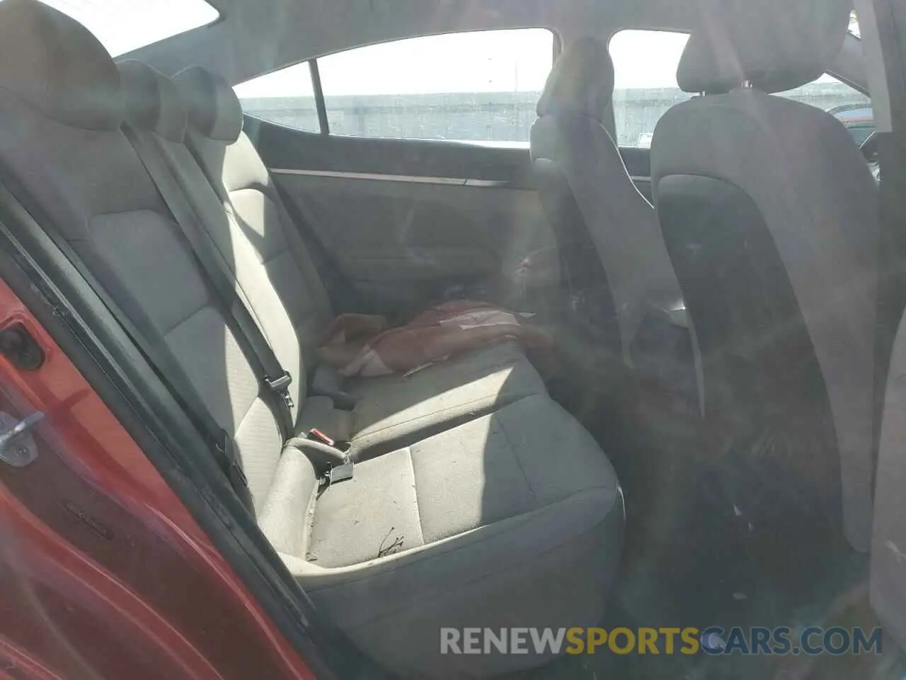 11 fotografías del automóvil dañado 5NPD84LF0KH446026 HYUNDAI ELANTRA 2019