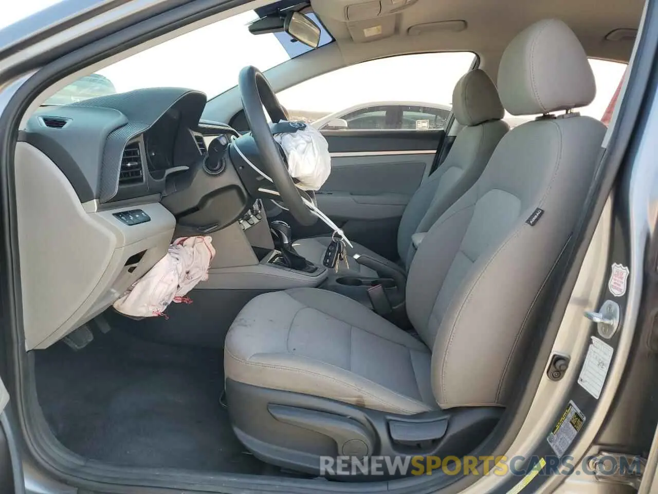 7 fotografías del automóvil dañado 5NPD84LF0KH446835 HYUNDAI ELANTRA 2019