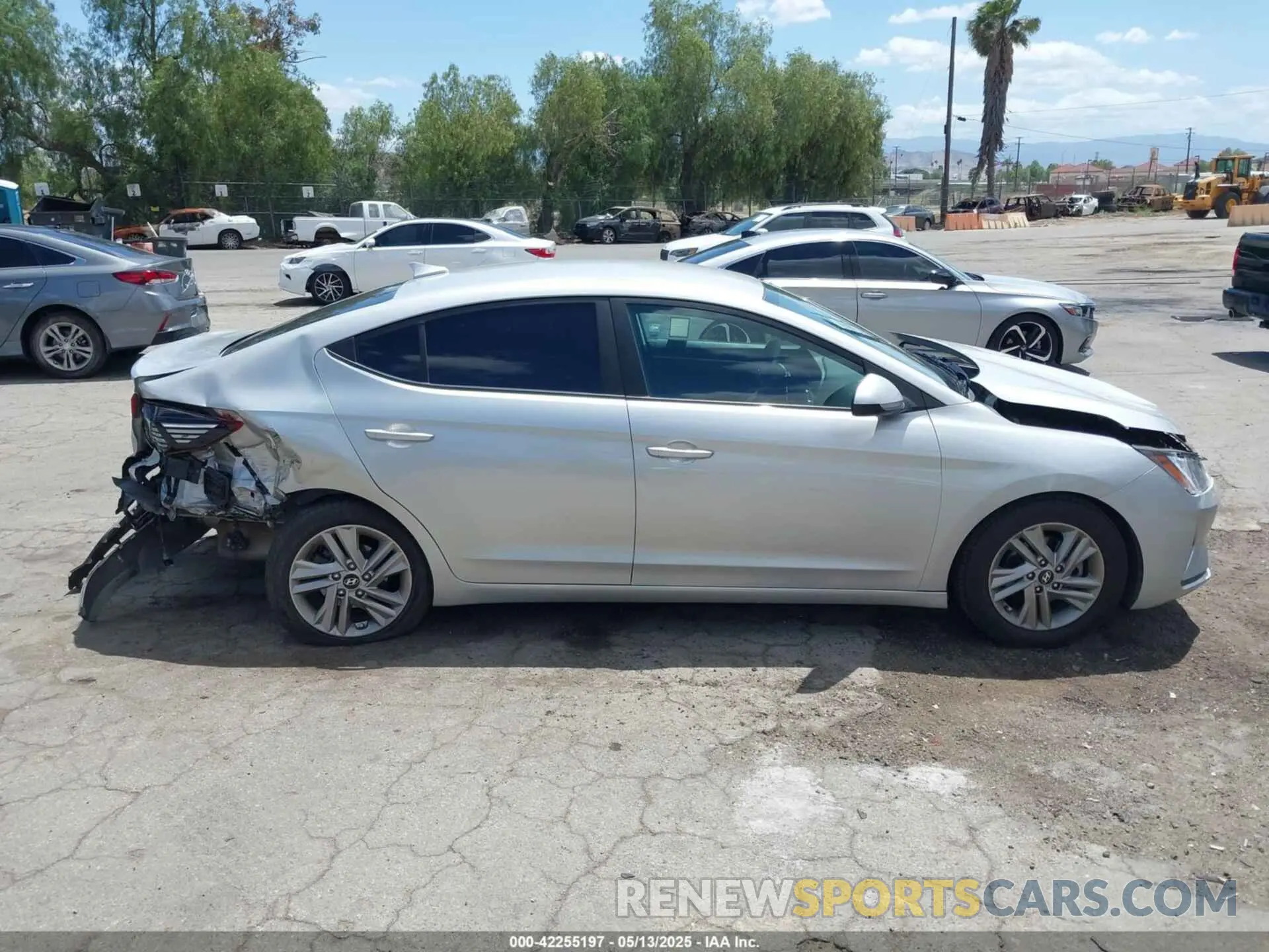 13 fotografías del automóvil dañado 5NPD84LF0KH448939 HYUNDAI ELANTRA 2019