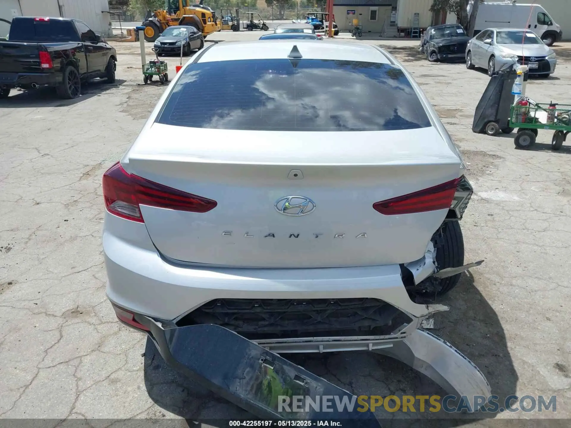 16 fotografías del automóvil dañado 5NPD84LF0KH448939 HYUNDAI ELANTRA 2019