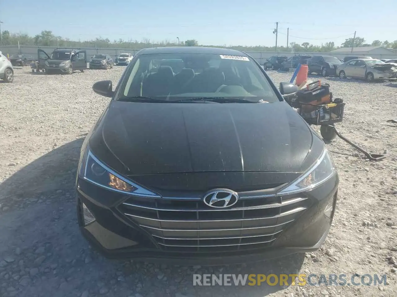 5 fotografías del automóvil dañado 5NPD84LF0KH463165 HYUNDAI ELANTRA 2019