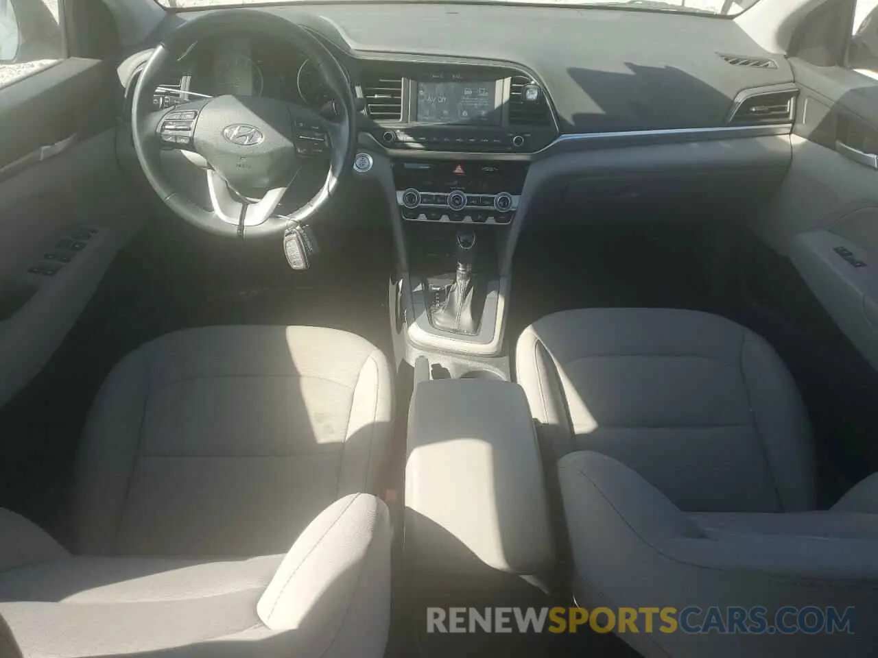 8 fotografías del automóvil dañado 5NPD84LF0KH463165 HYUNDAI ELANTRA 2019