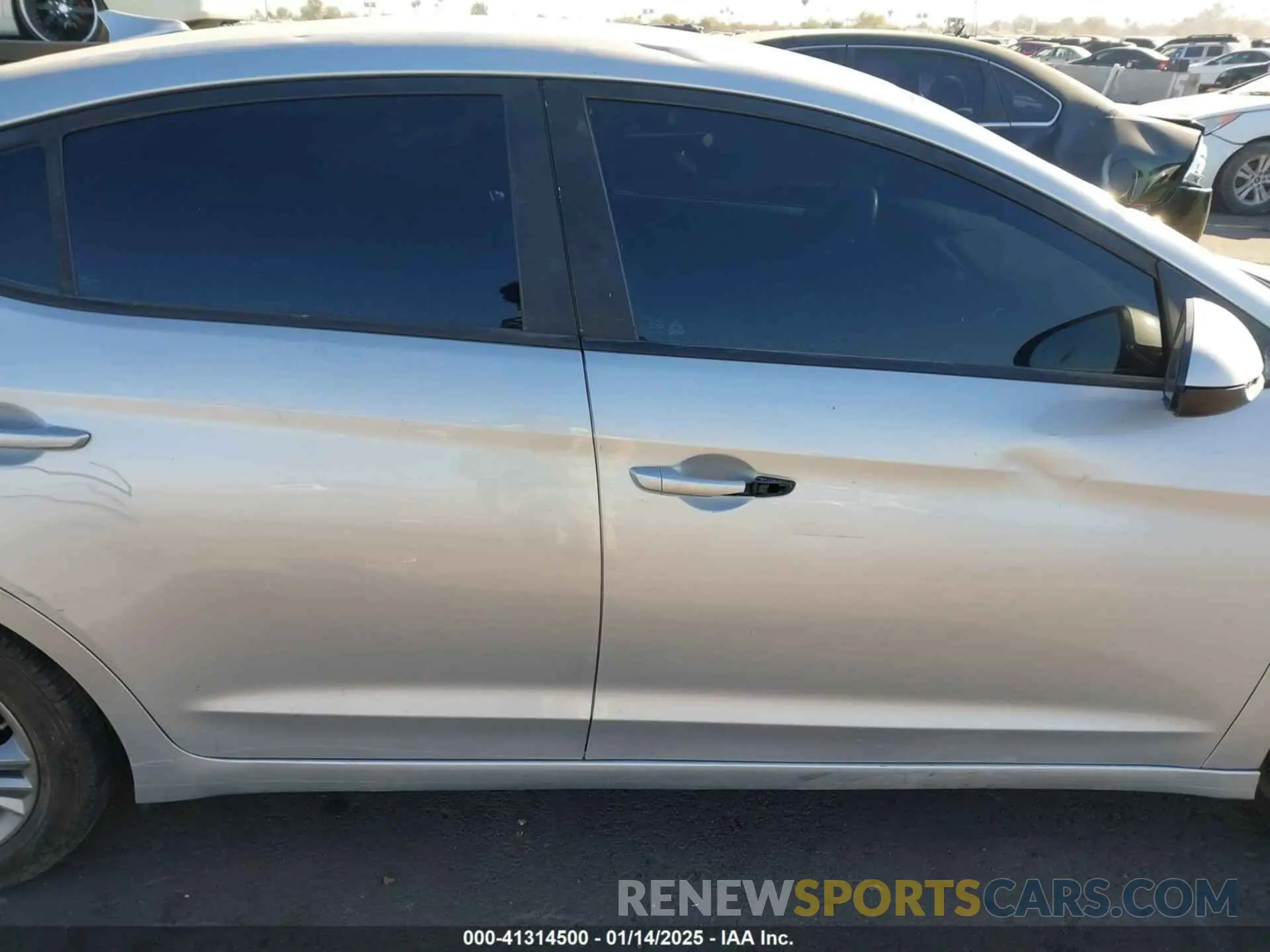12 fotografías del automóvil dañado 5NPD84LF1KH422978 HYUNDAI ELANTRA 2019