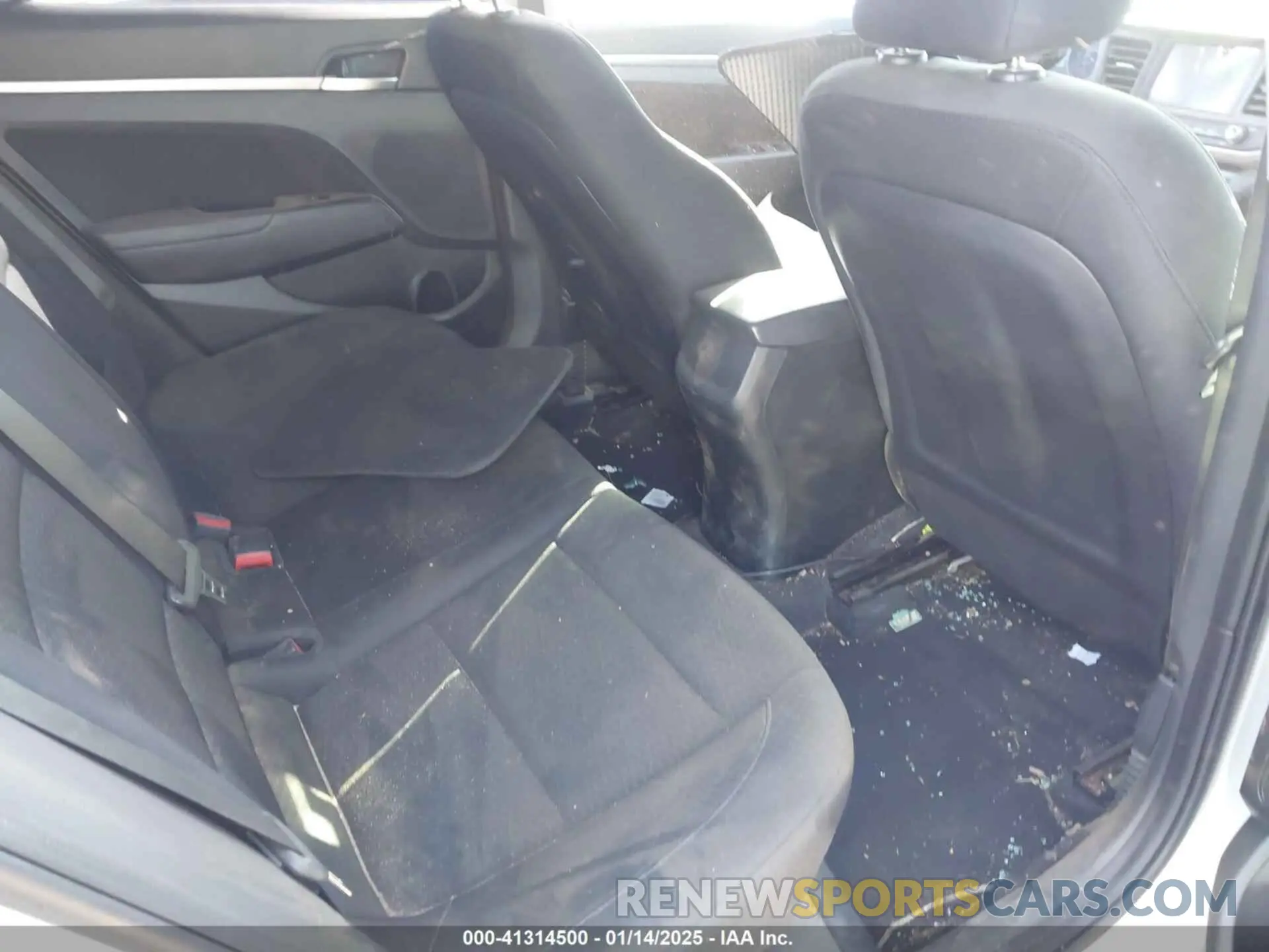 8 fotografías del automóvil dañado 5NPD84LF1KH422978 HYUNDAI ELANTRA 2019