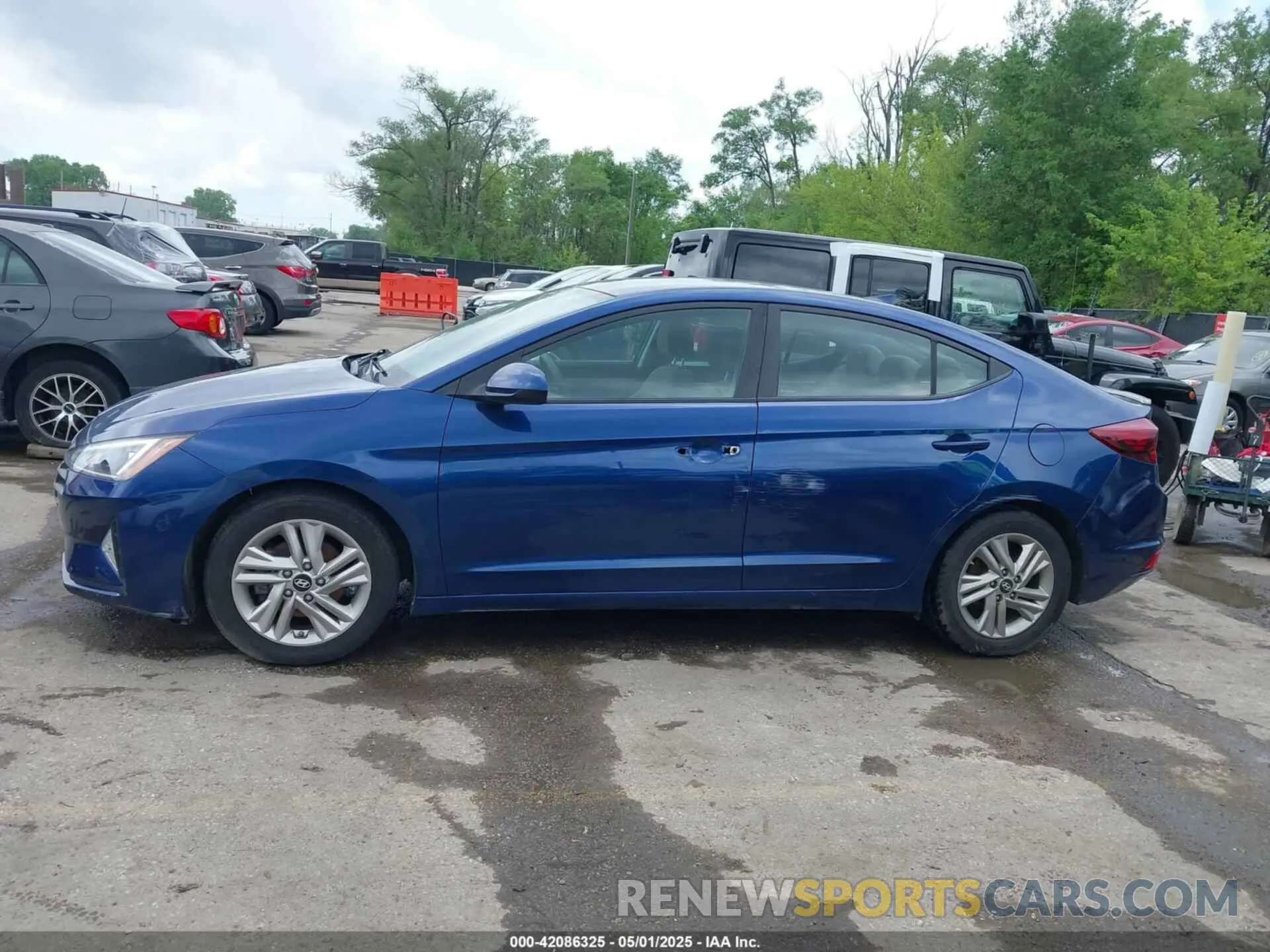 14 fotografías del automóvil dañado 5NPD84LF1KH472702 HYUNDAI ELANTRA 2019