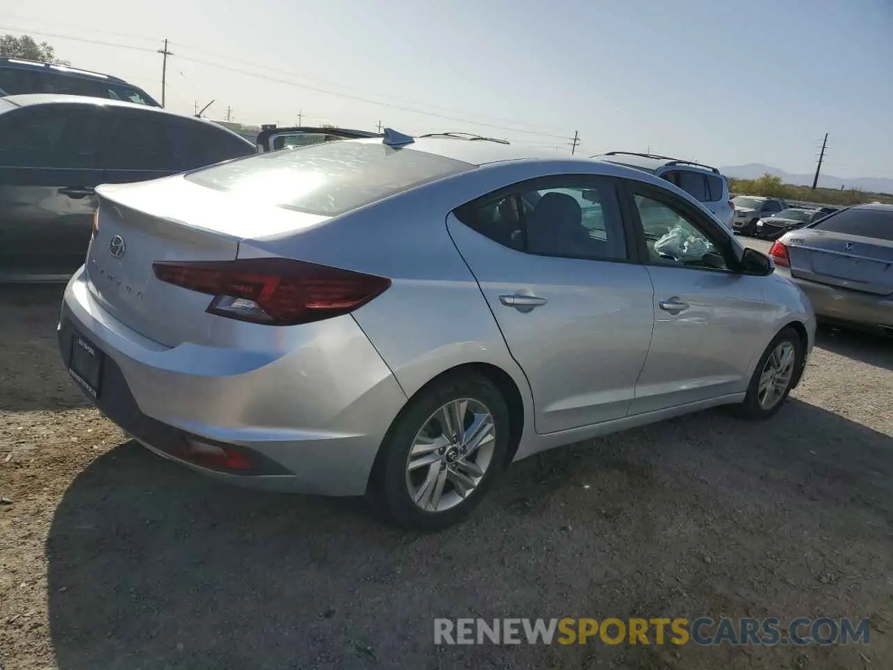 3 fotografías del automóvil dañado 5NPD84LF2KH412315 HYUNDAI ELANTRA 2019