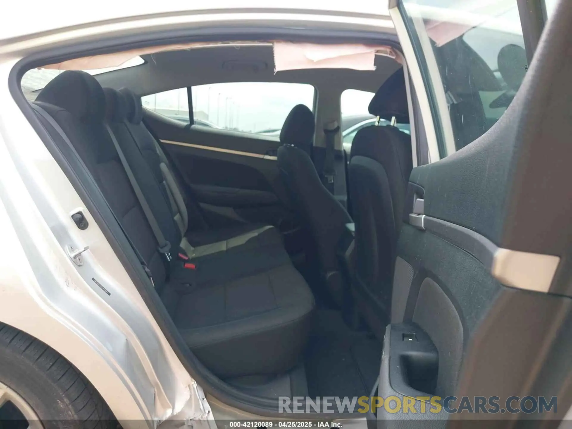 8 fotografías del automóvil dañado 5NPD84LF2KH425047 HYUNDAI ELANTRA 2019