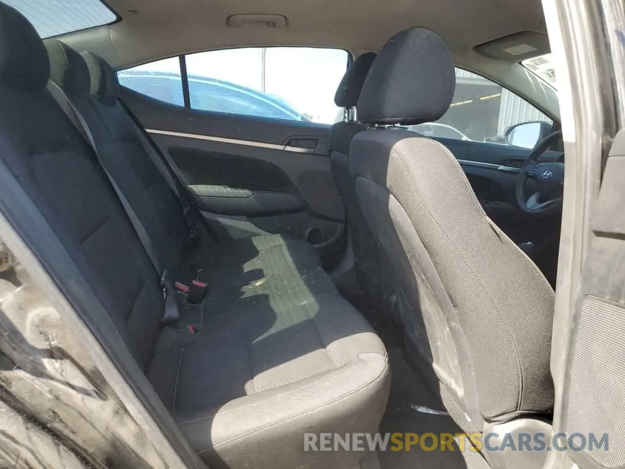 10 fotografías del automóvil dañado 5NPD84LF2KH432581 HYUNDAI ELANTRA 2019