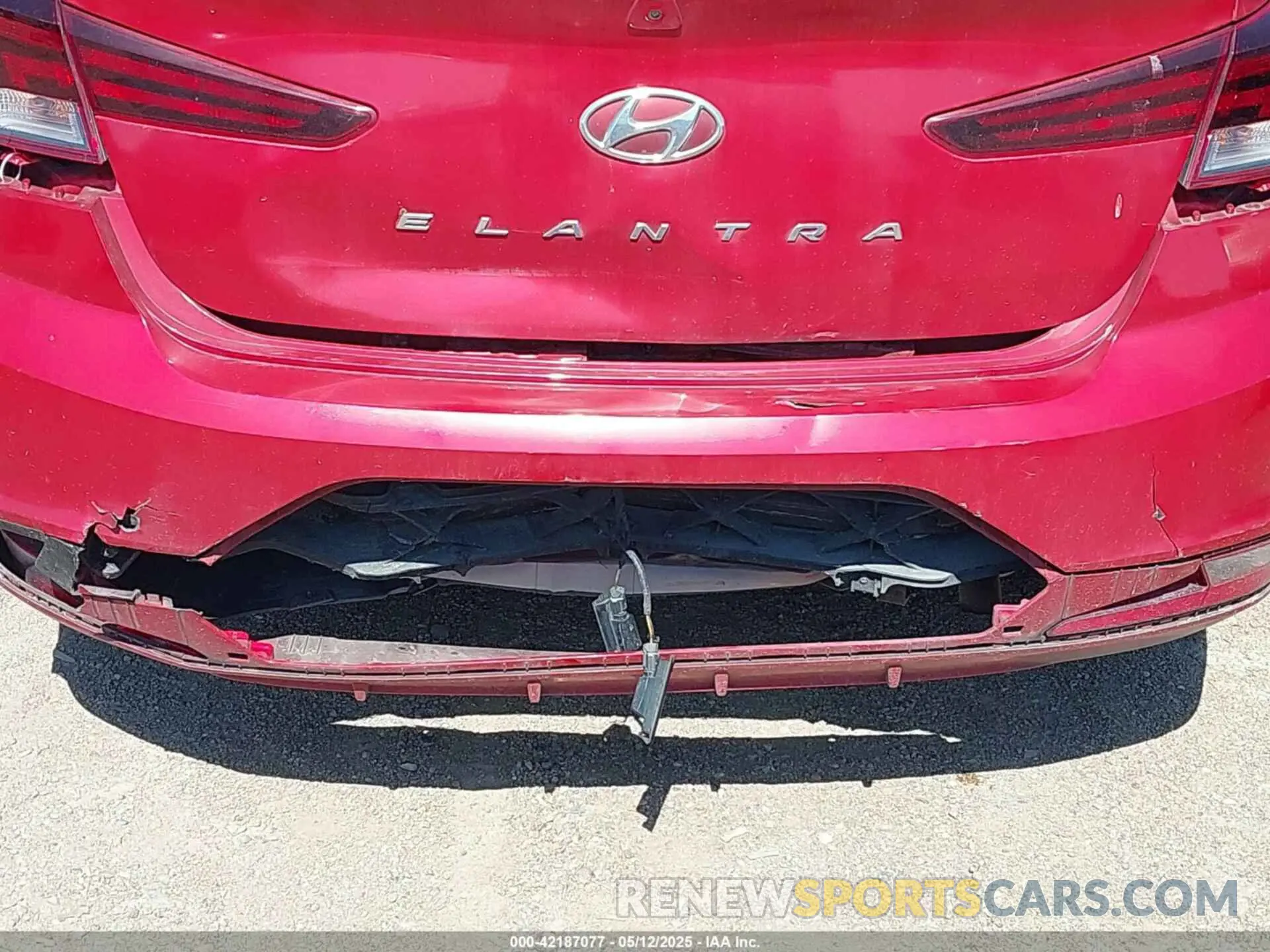 6 fotografías del automóvil dañado 5NPD84LF2KH460073 HYUNDAI ELANTRA 2019